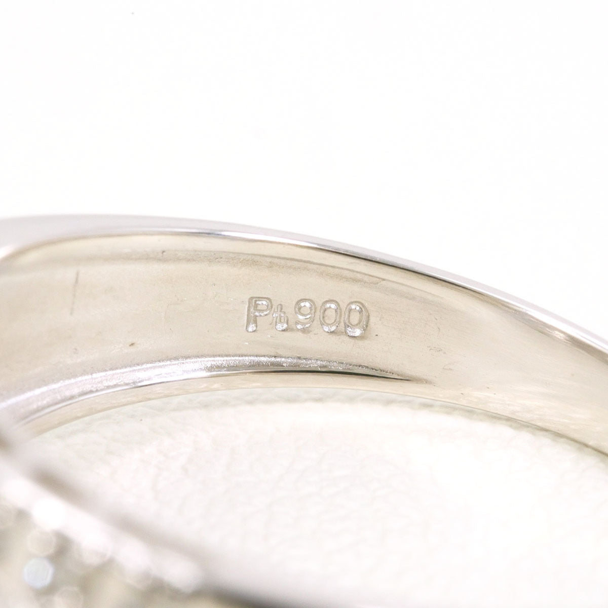 Unbranded Platinum Platinum 900 Band Ring (Pre-Owned)