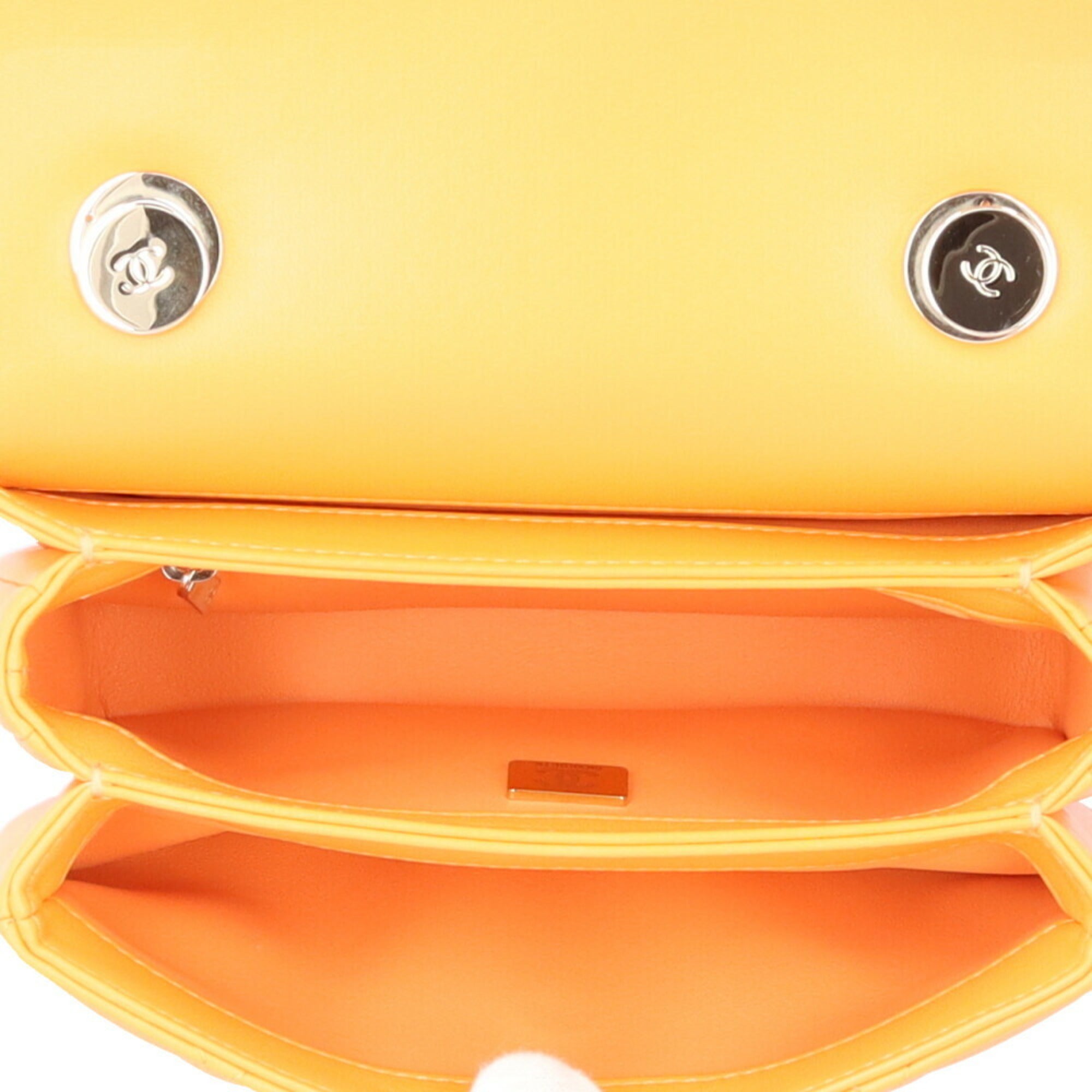 Chanel Matelasse Orange Leather Shoulder Bag (Pre-Owned)