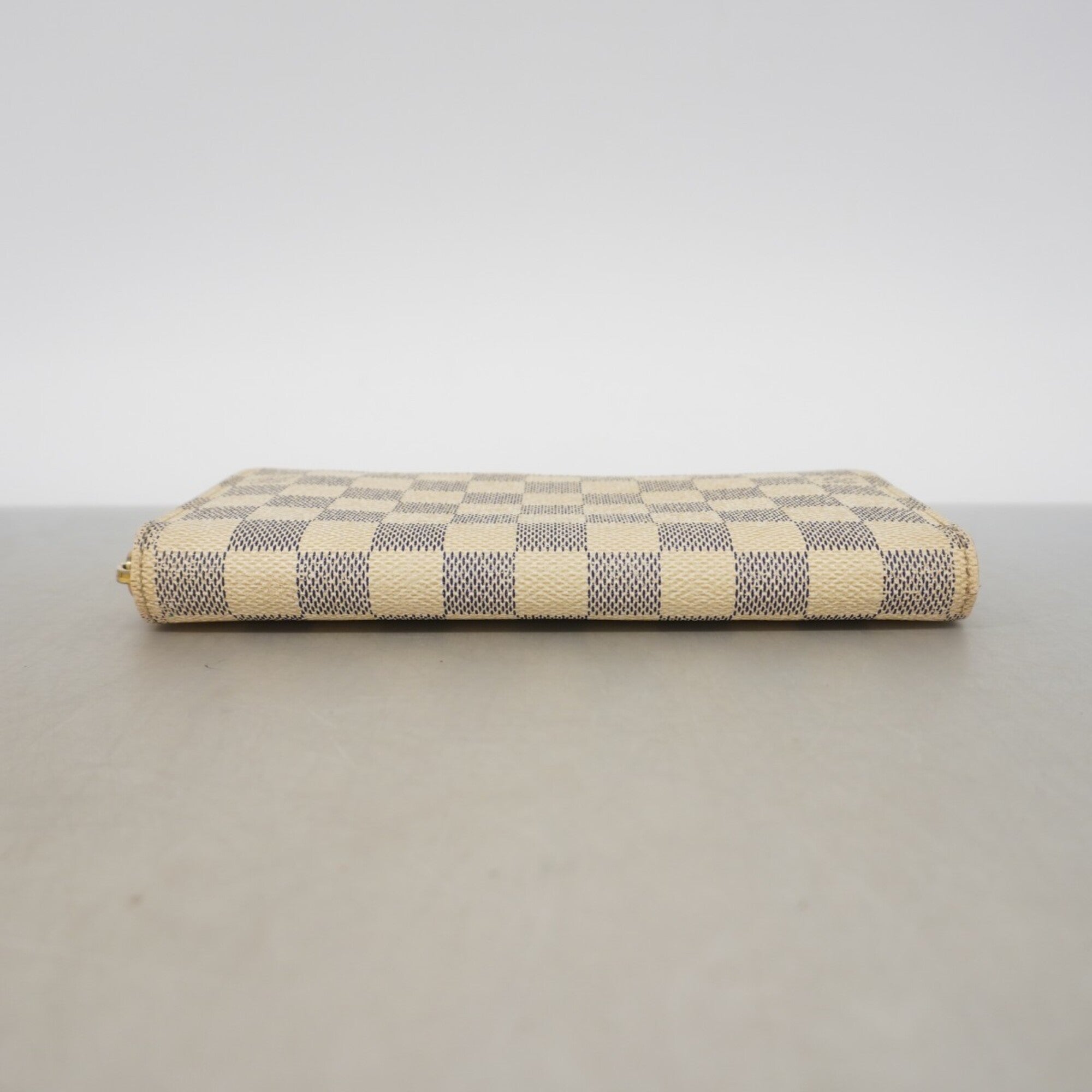 Louis Vuitton White Long Wallet (Bi-Fold) (Pre-Owned)