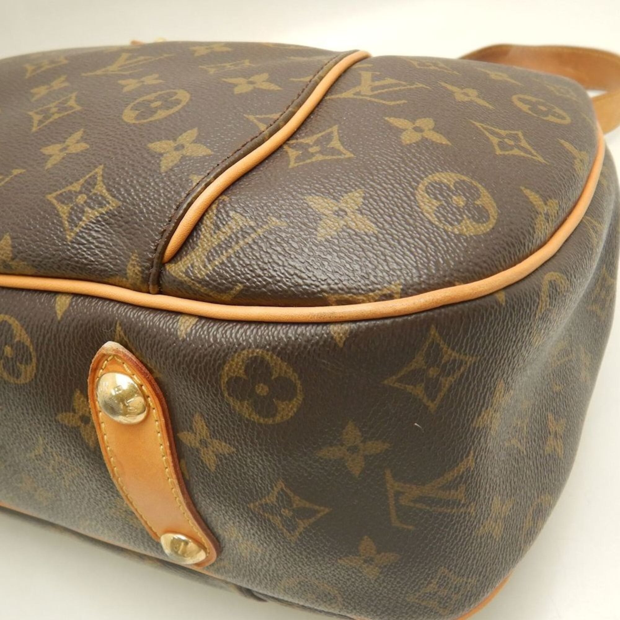 Louis Vuitton Brown Monogram Shoulder Bag (Pre-Owned)