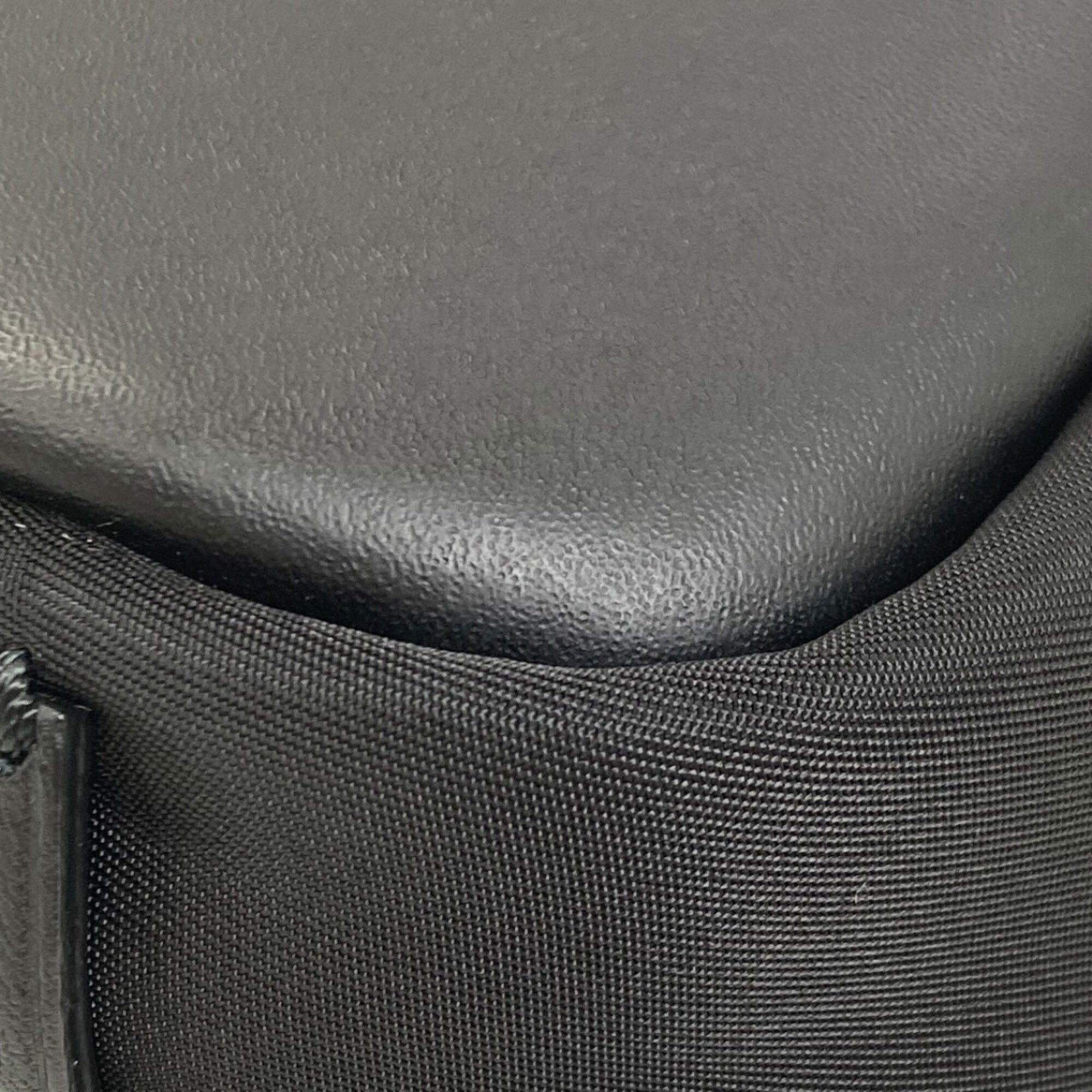 Fendi Black Nylon Sling Bag (Pre-Owned)