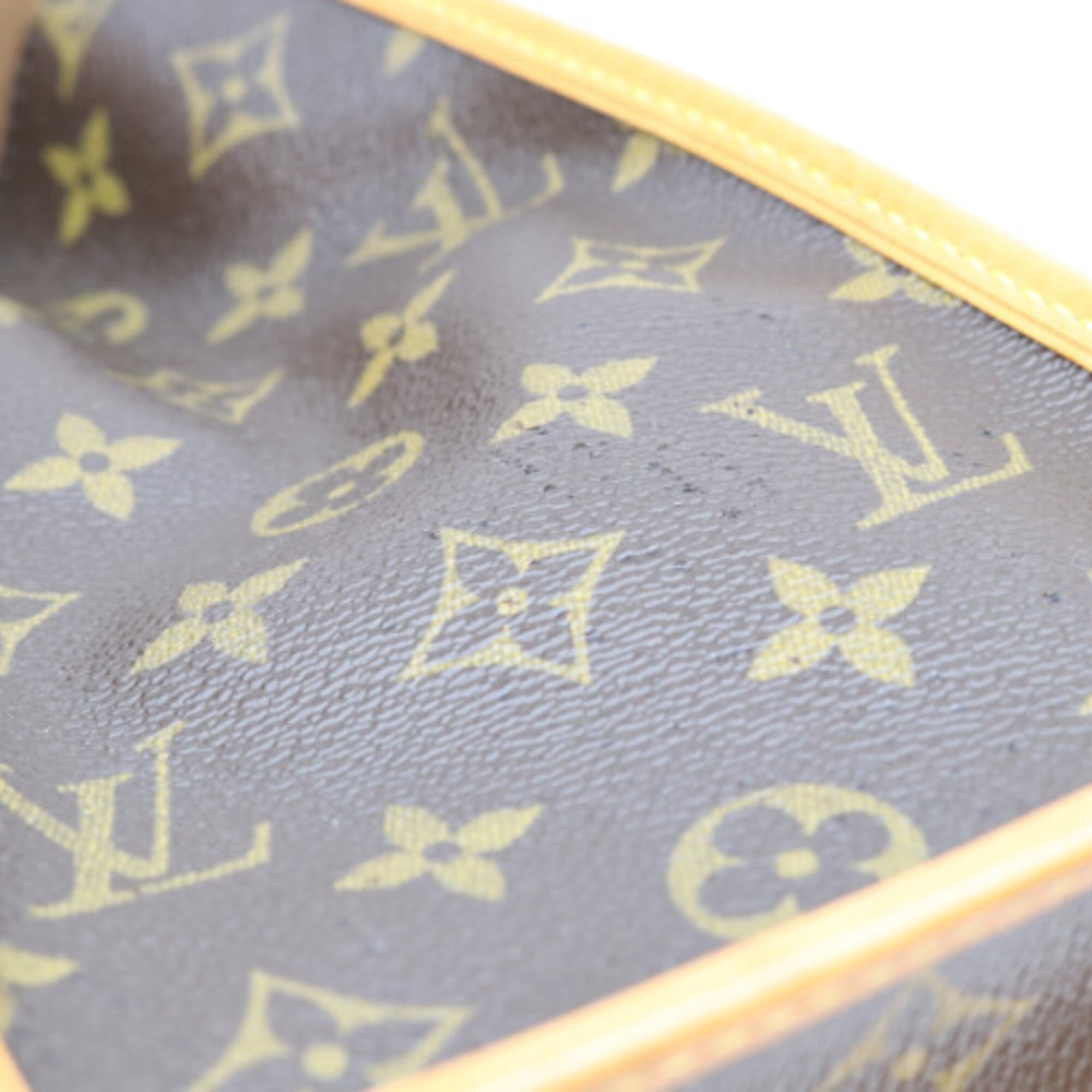 Louis Vuitton Brown Monogram Pouch Shoulder Bag (Pre-Owned)