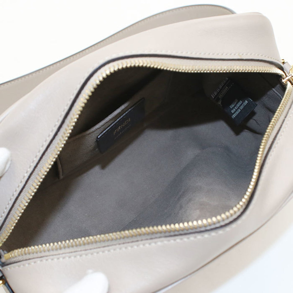 Fendi Gray Leather Shoulder Bag (Pre-Owned)