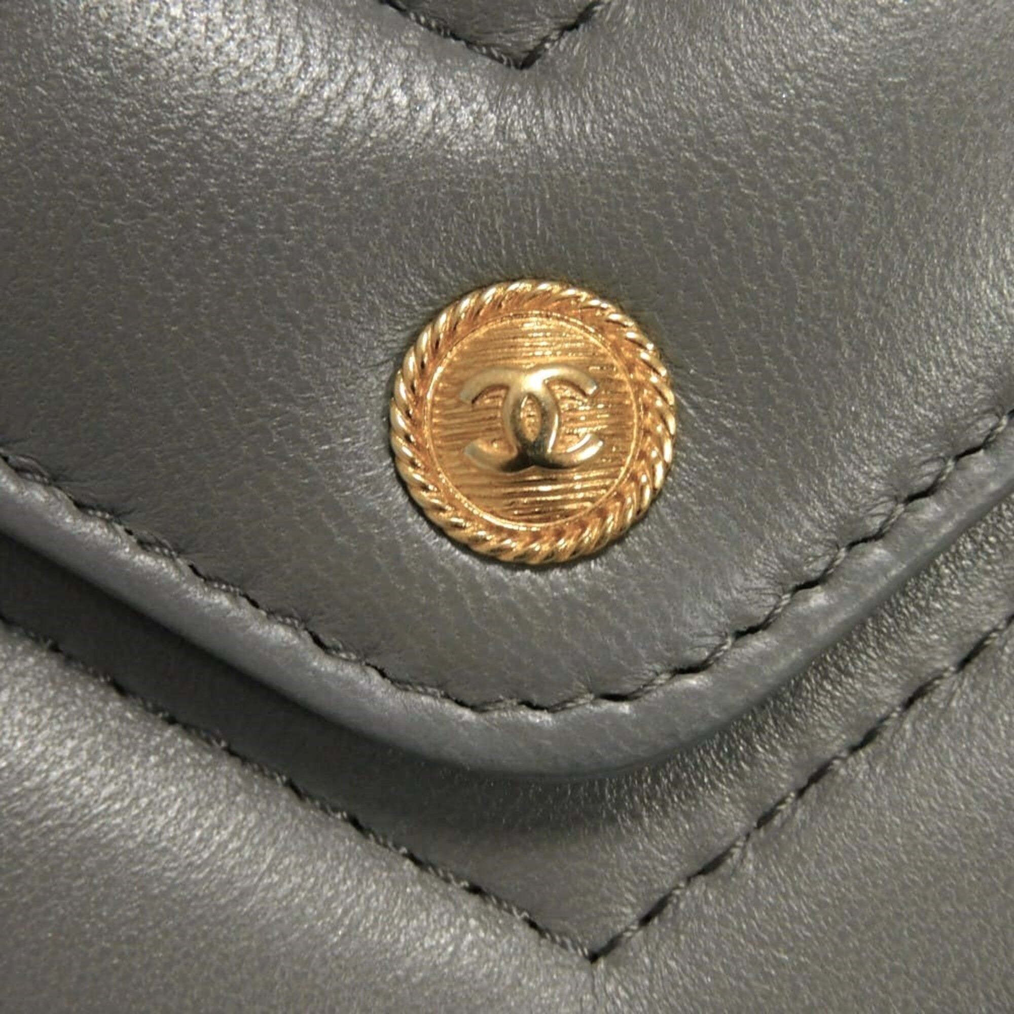 Chanel Gray Leather Wallet (Bi-Fold) (Pre-Owned)