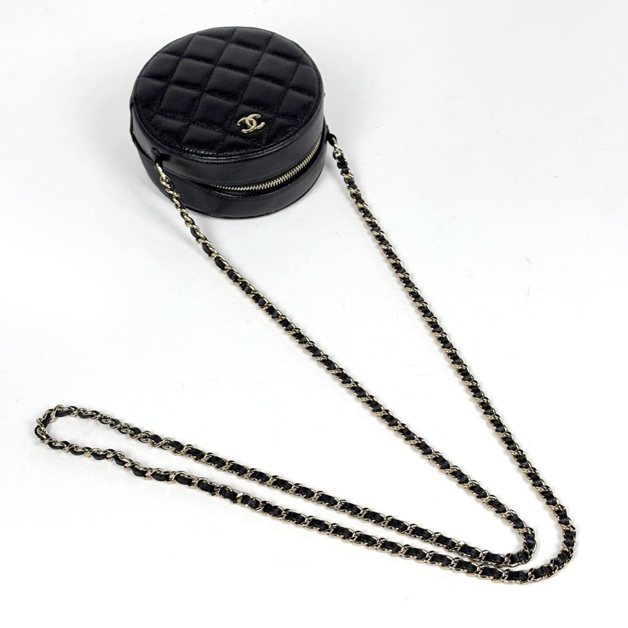 Chanel Matelasse Black Grained Calfskin Shoulder Bag (Pre-Owned)