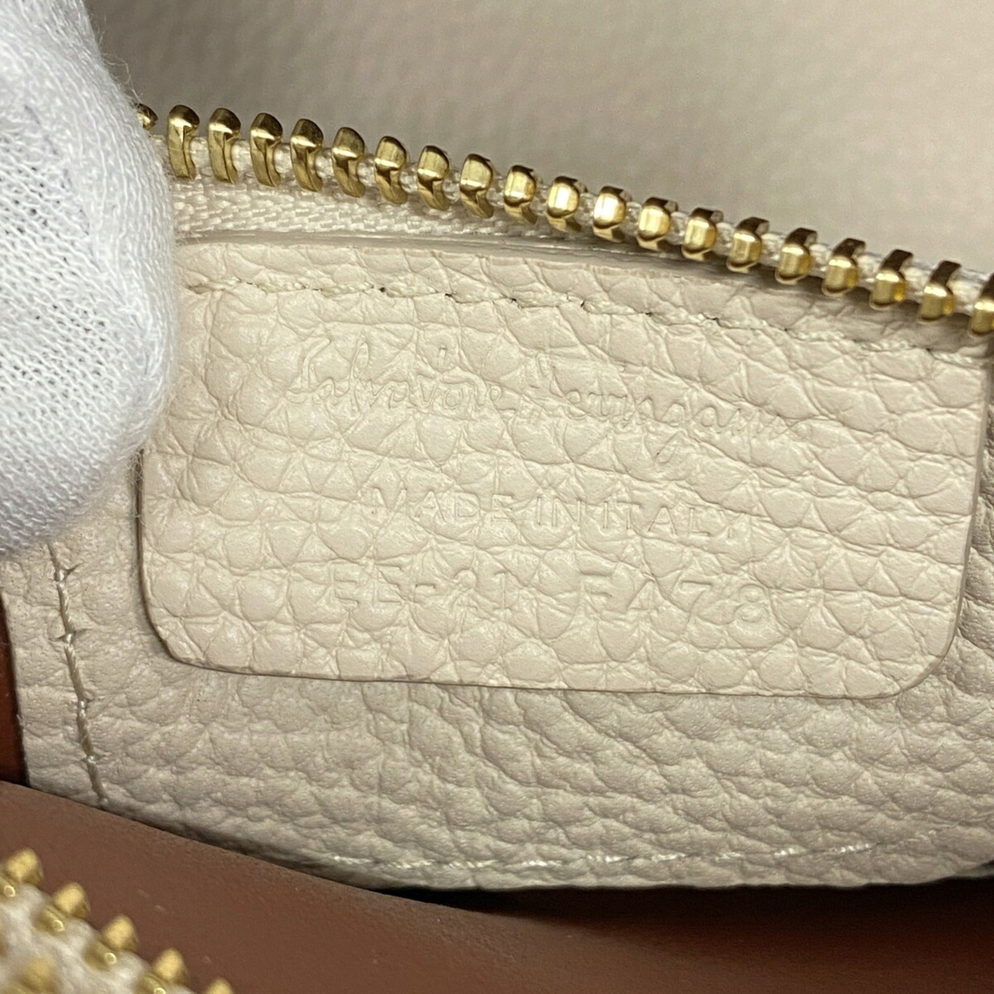 Salvatore Ferragamo Brown Ivory Leather Handbag (Pre-Owned)