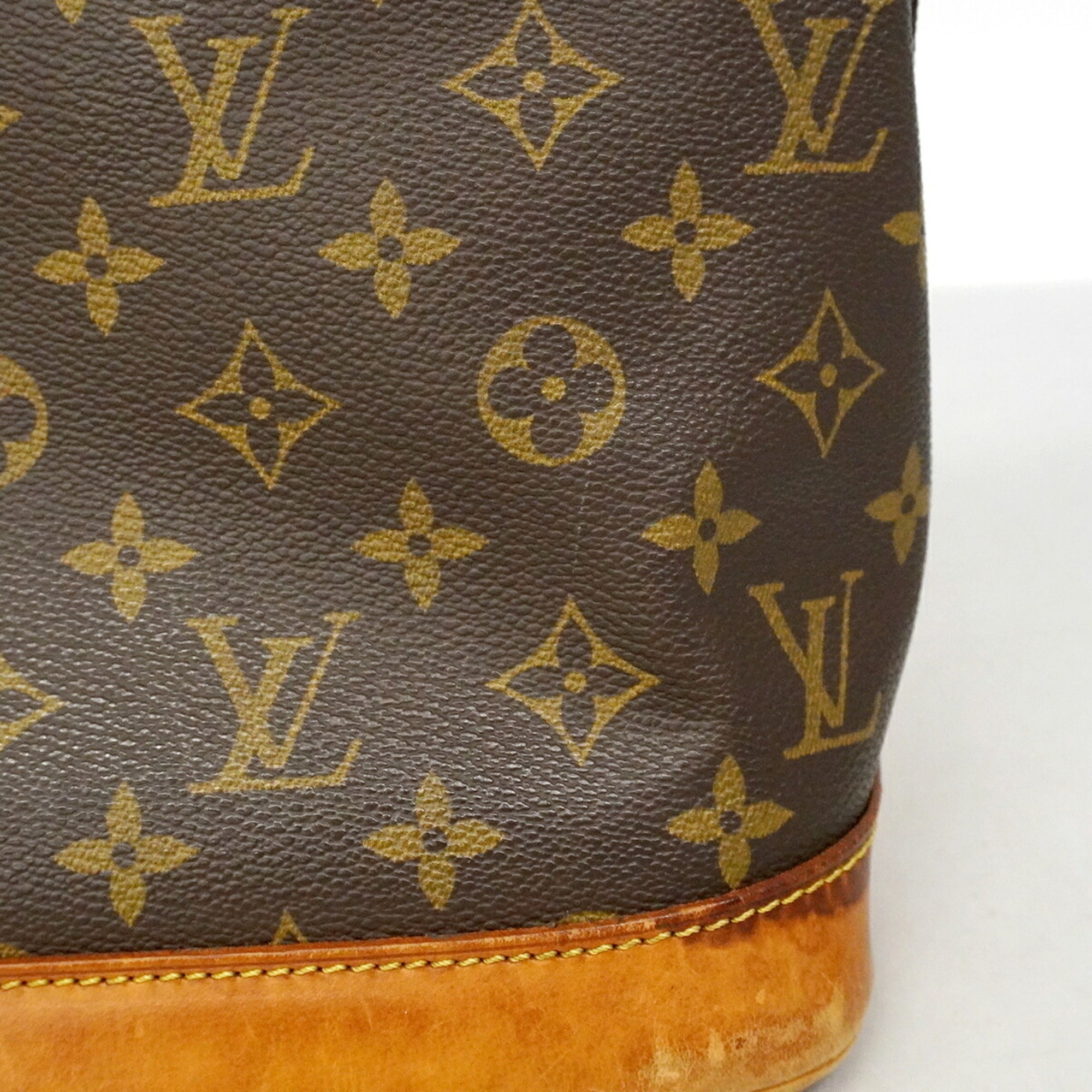 Louis Vuitton Brown Handbag (Pre-Owned)