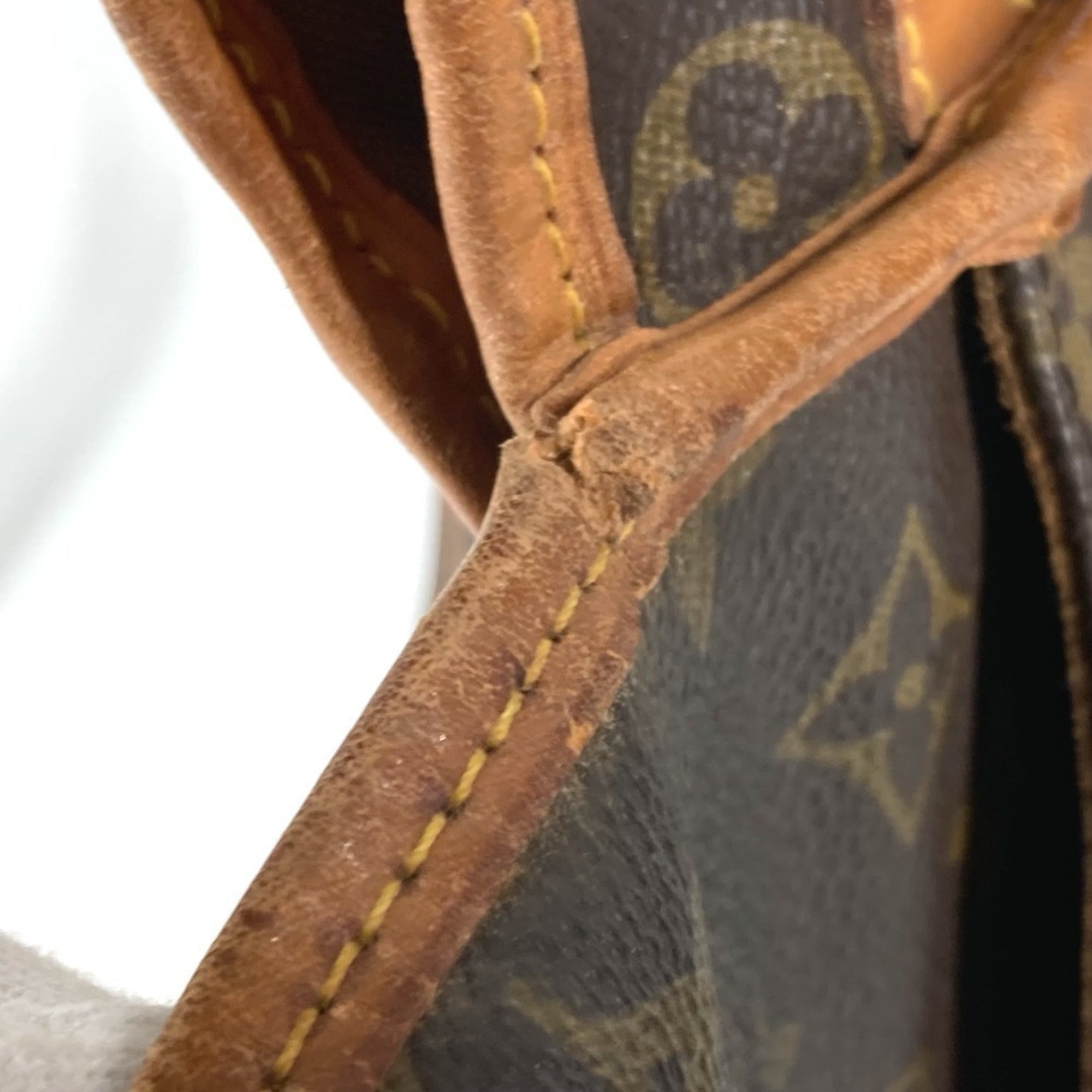 Louis Vuitton Brown Monogram Messenger Bag Shoulder Bag (Pre-Owned)