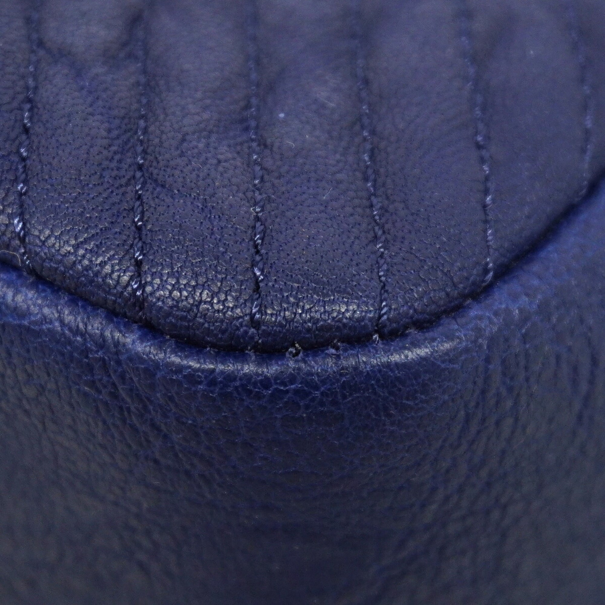 Chanel Navy Leather Shoulder Bag (Pre-Owned)