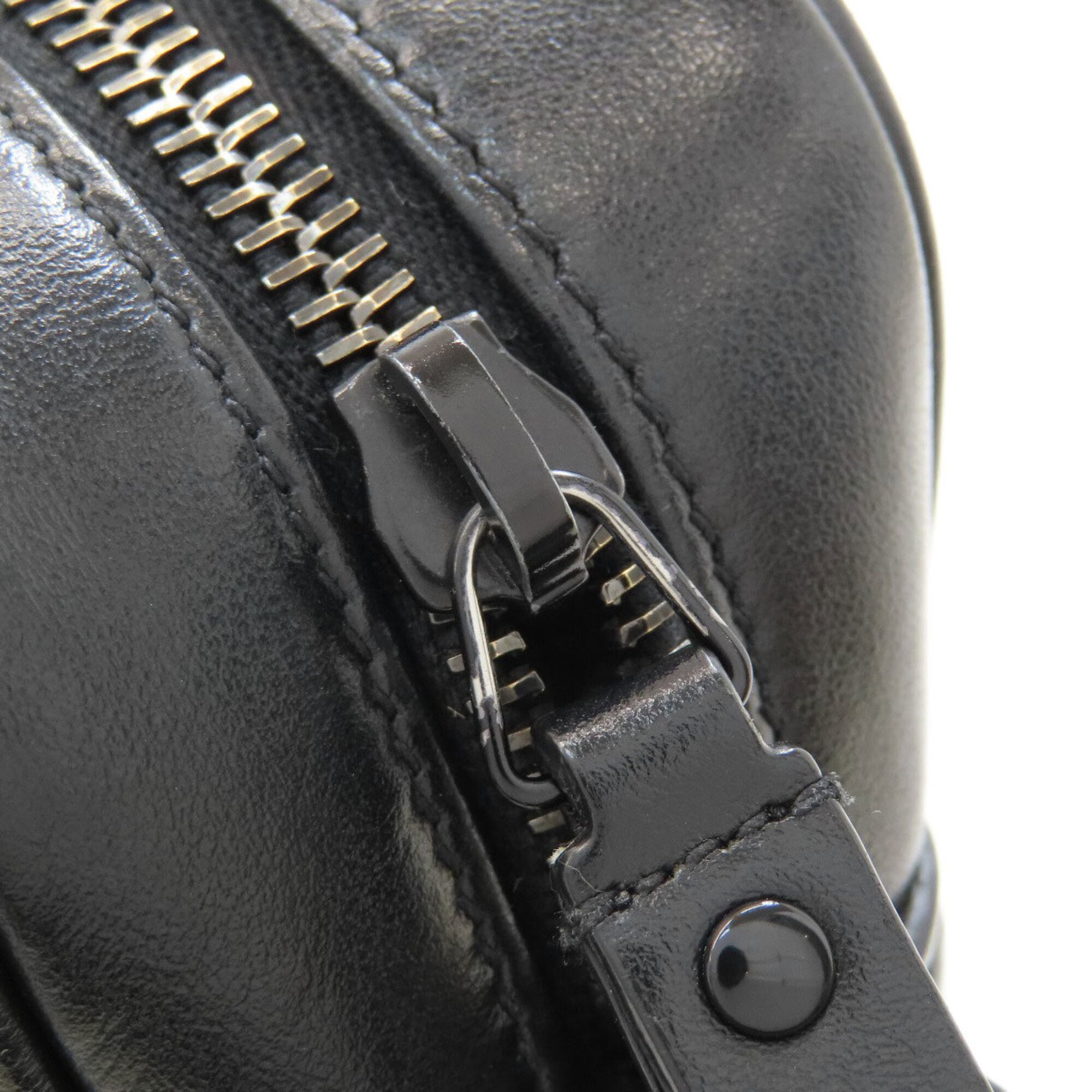 Saint Laurent Black Leather Shoulder Bag (Pre-Owned)