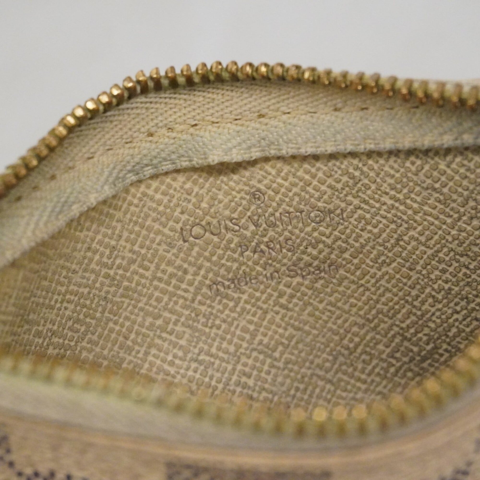 Louis Vuitton White Coin Purse/Coin Case (Pre-Owned)