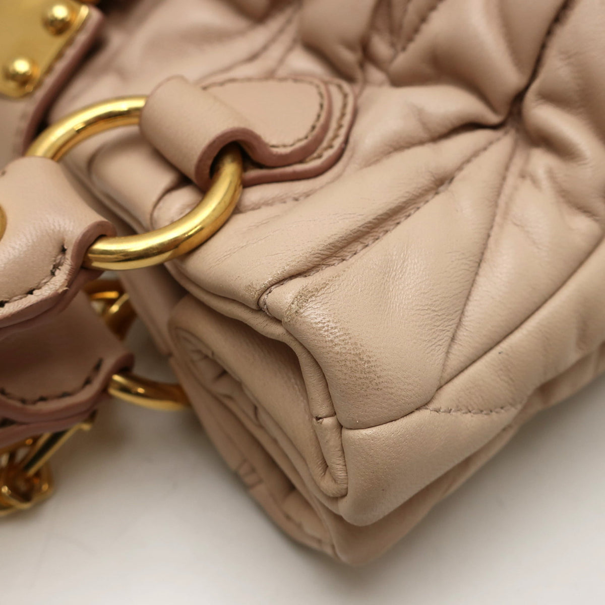 Miu Miu Leather Handbag (Pre-Owned)