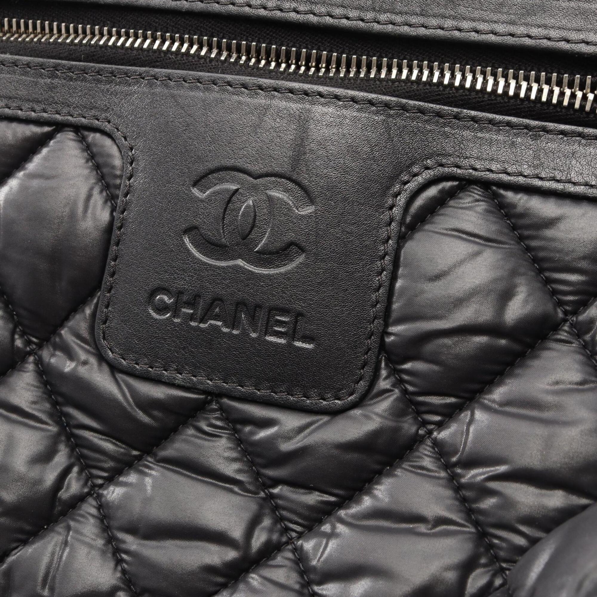 Chanel Black Nylon Leather Handbag Tote Bag (Pre-Owned)