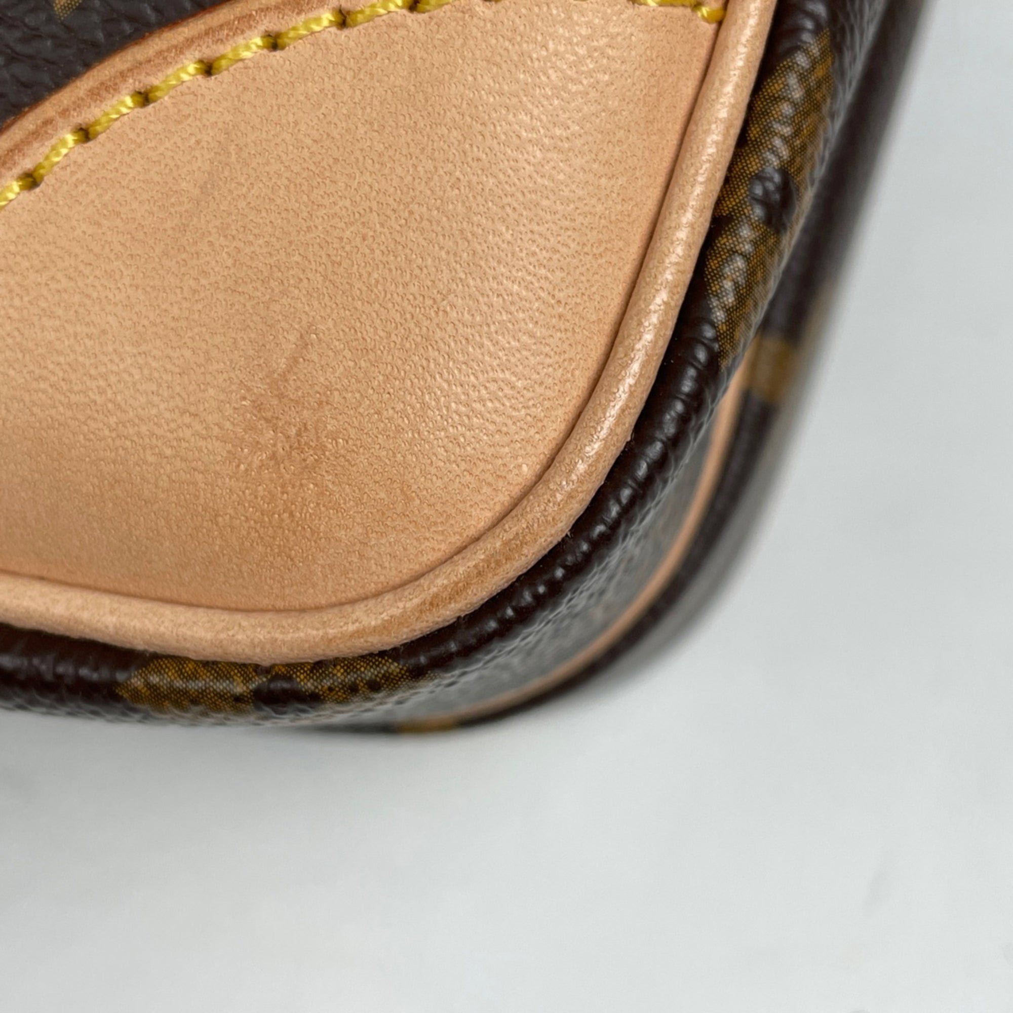 Louis Vuitton Brown Monogram Shoulder Bag (Pre-Owned)