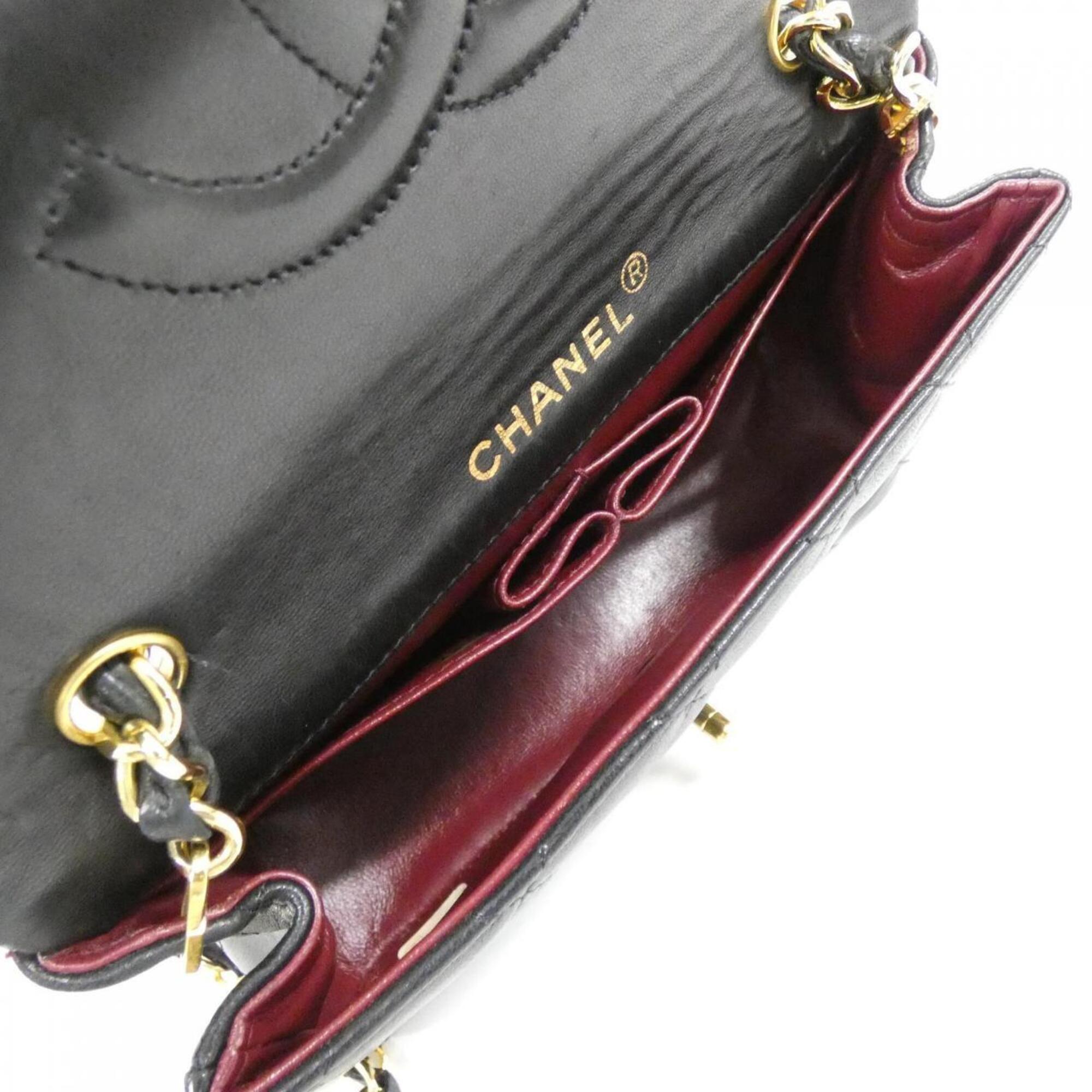 Chanel Black Leather Shoulder Bag (Pre-Owned)