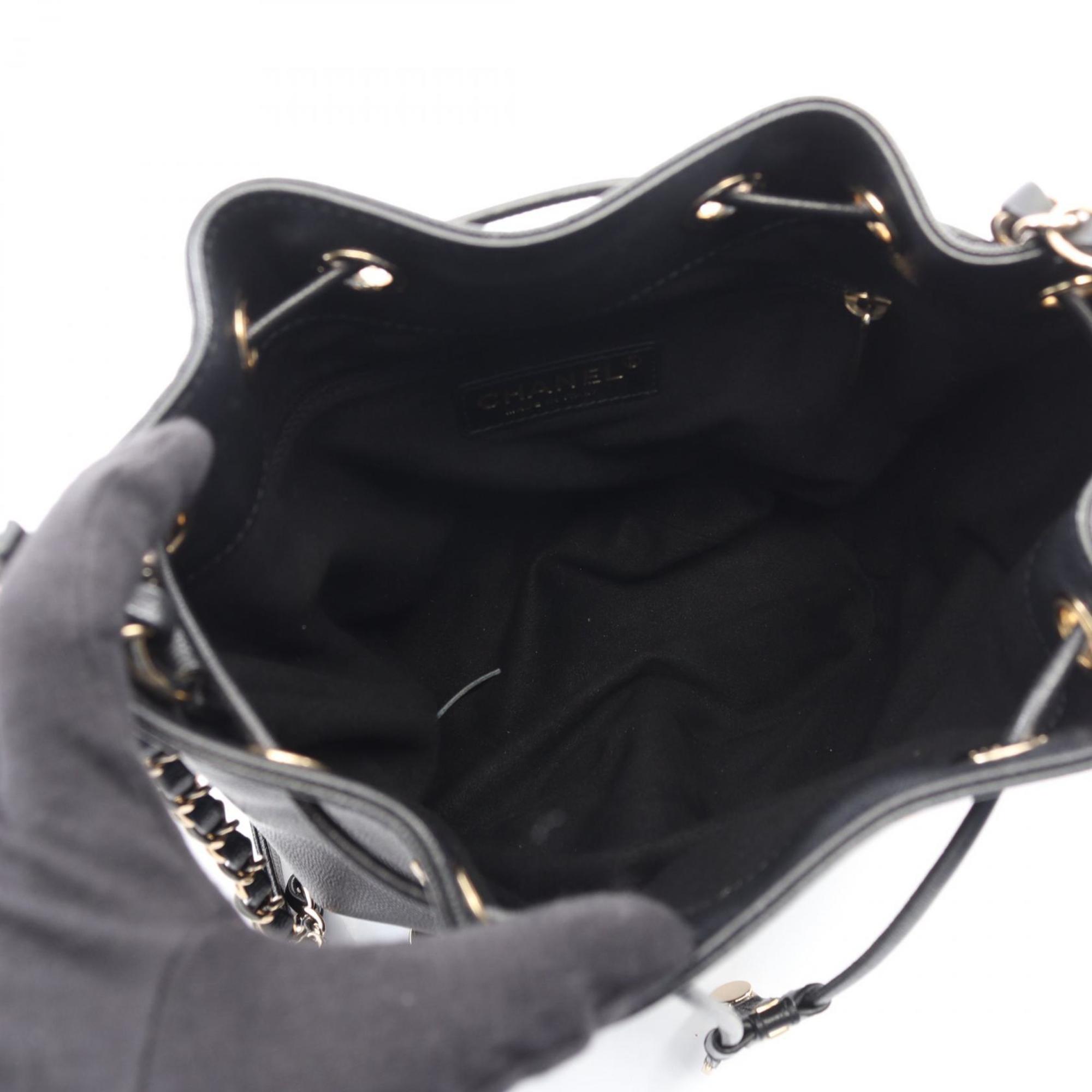 Chanel Black Leather Handbag Shoulder Bag (Pre-Owned)