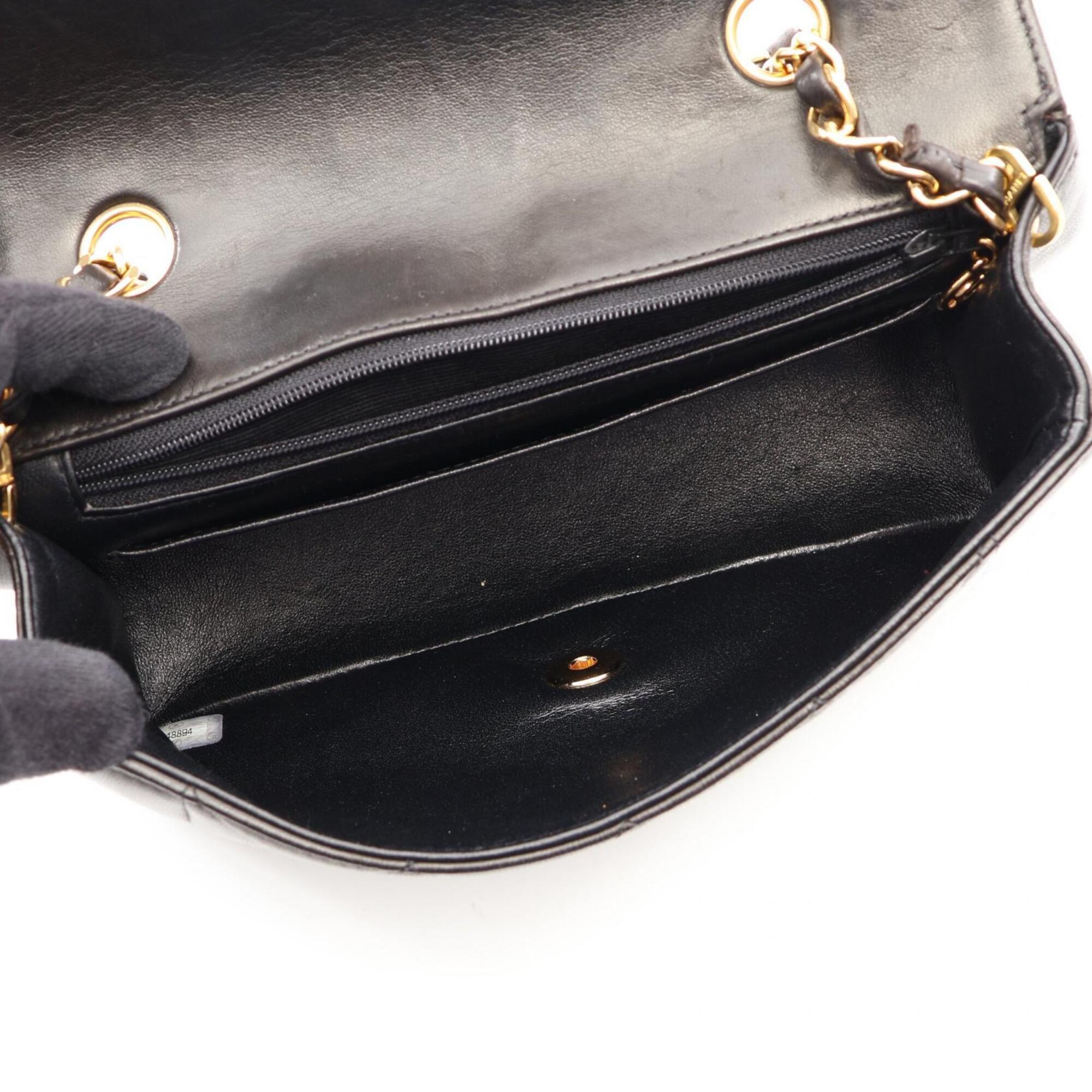 Chanel Black Leather Handbag Shoulder Bag (Pre-Owned)