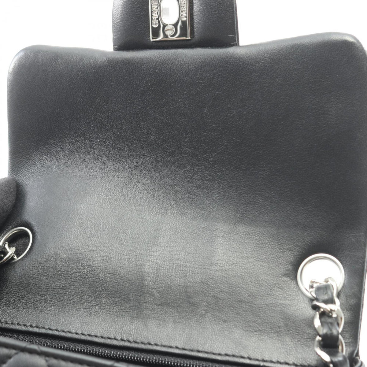 Chanel Black Leather Handbag Shoulder Bag (Pre-Owned)
