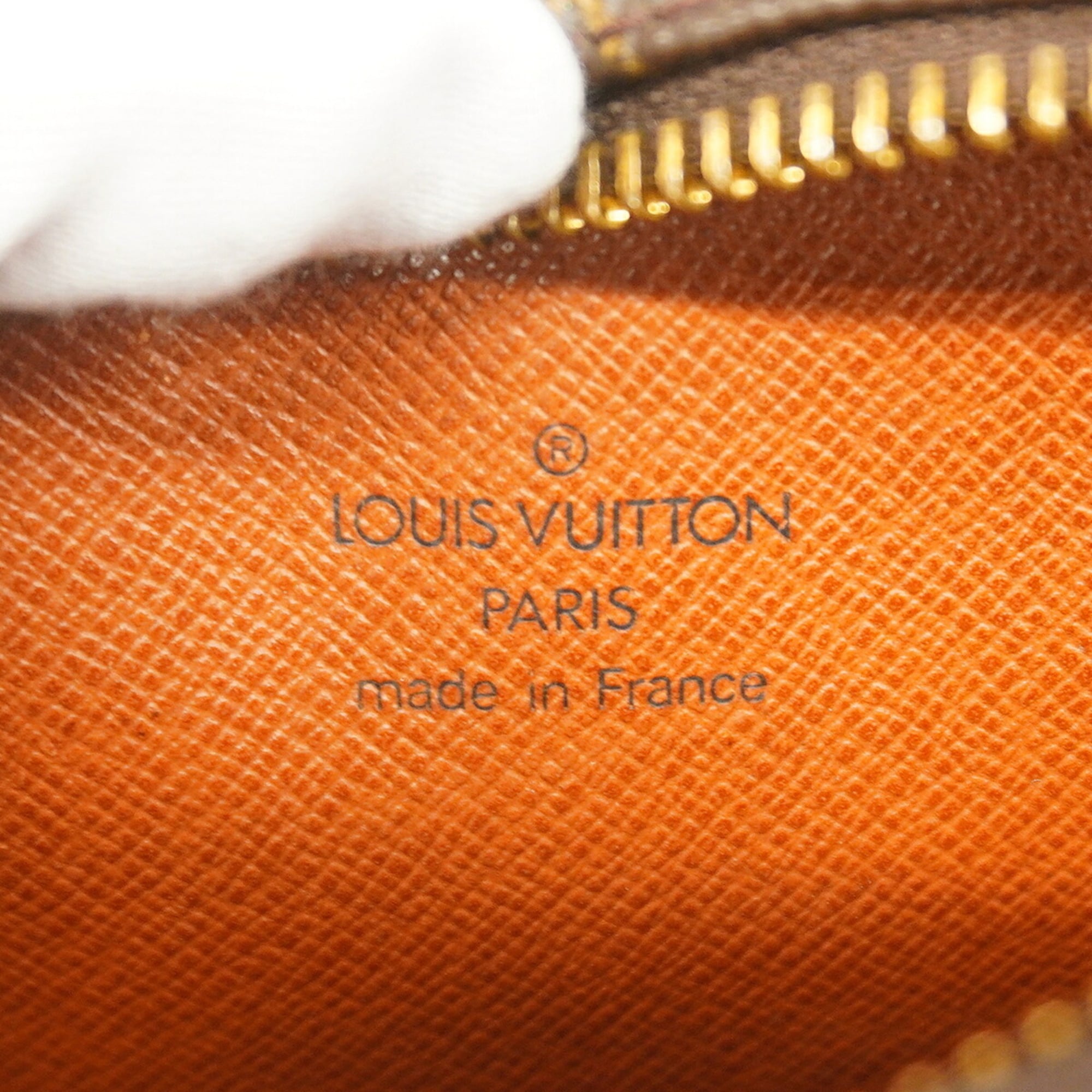 Louis Vuitton Brown Shoulder Bag (Pre-Owned)
