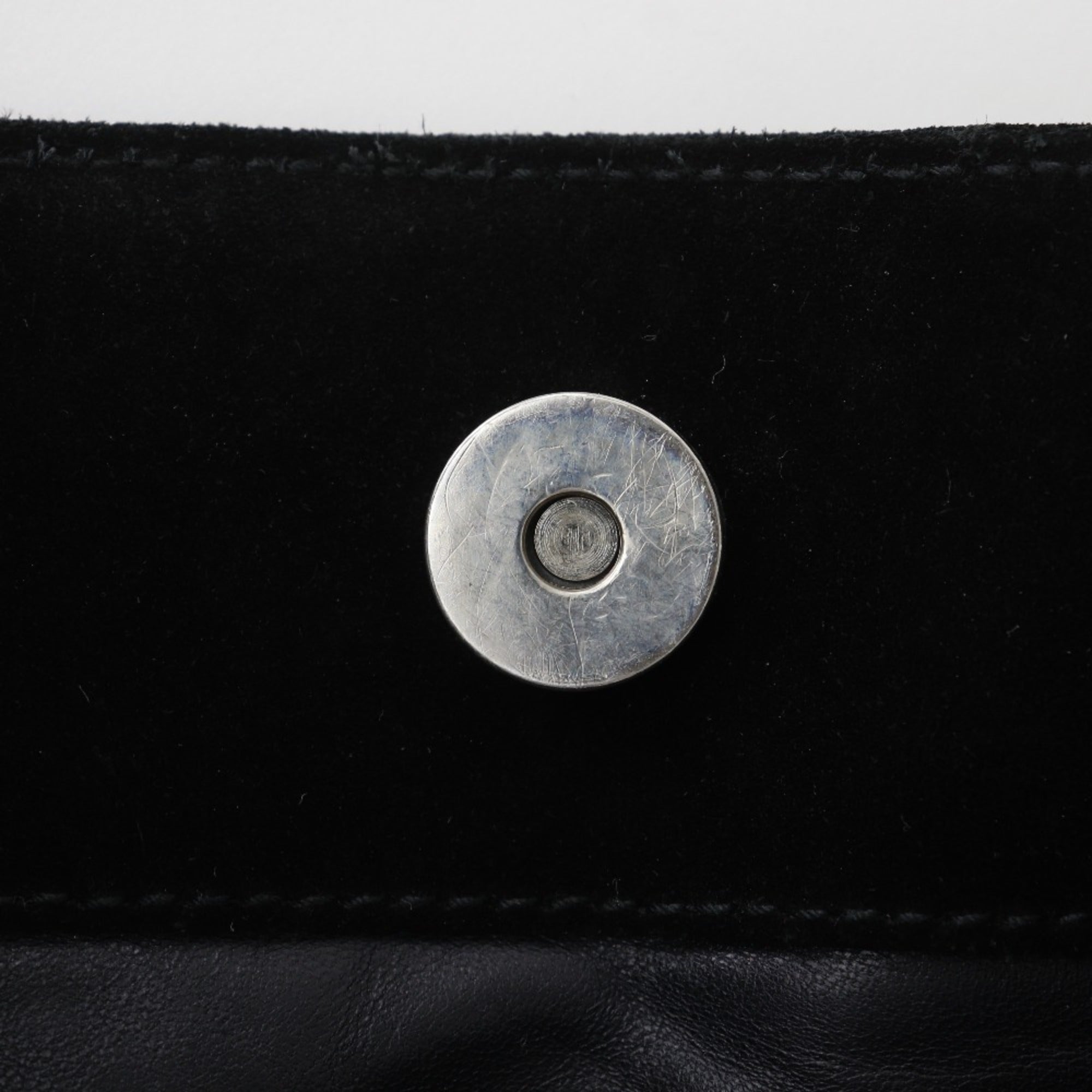 Gucci Black Suede Shoulder Bag (Pre-Owned)