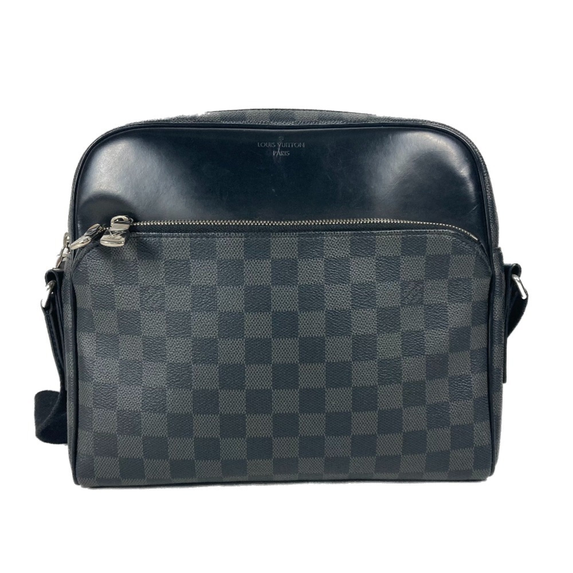 Louis Vuitton Black Damier Graphite Messenger Bag Shoulder Bag (Pre-Owned)