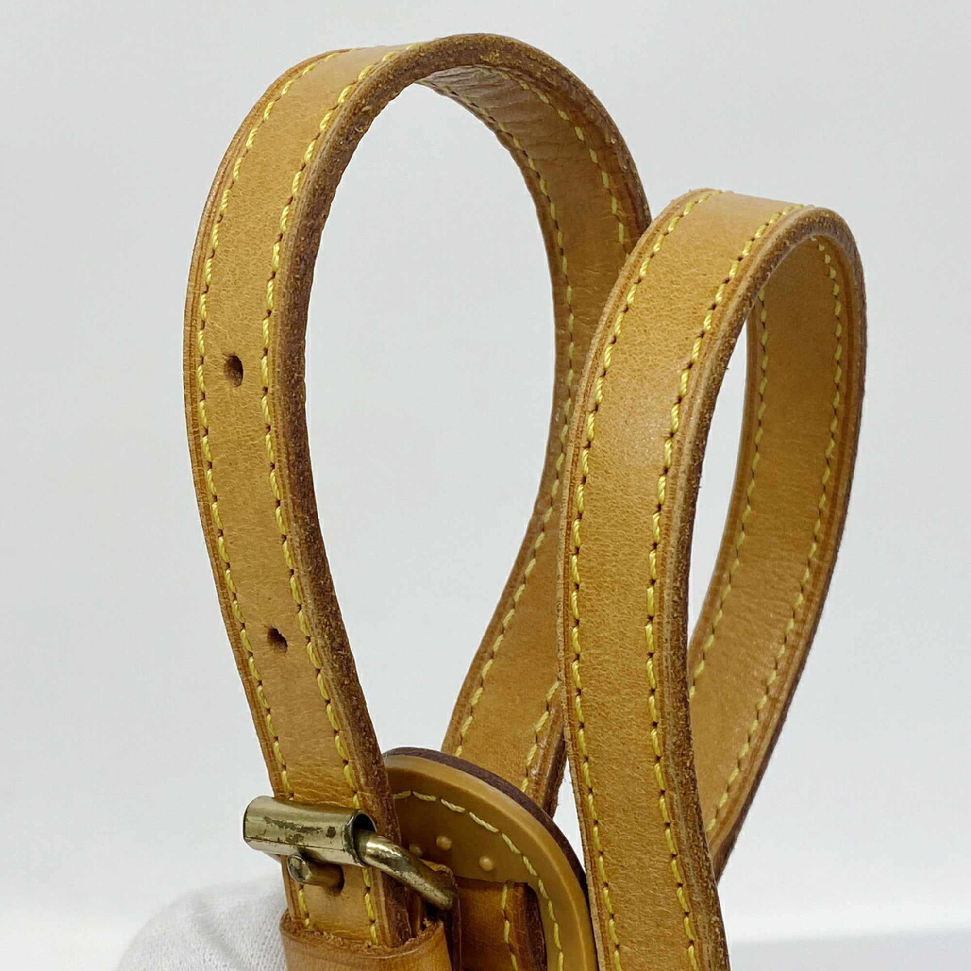 Louis Vuitton Brown Shoulder Bag (Pre-Owned)