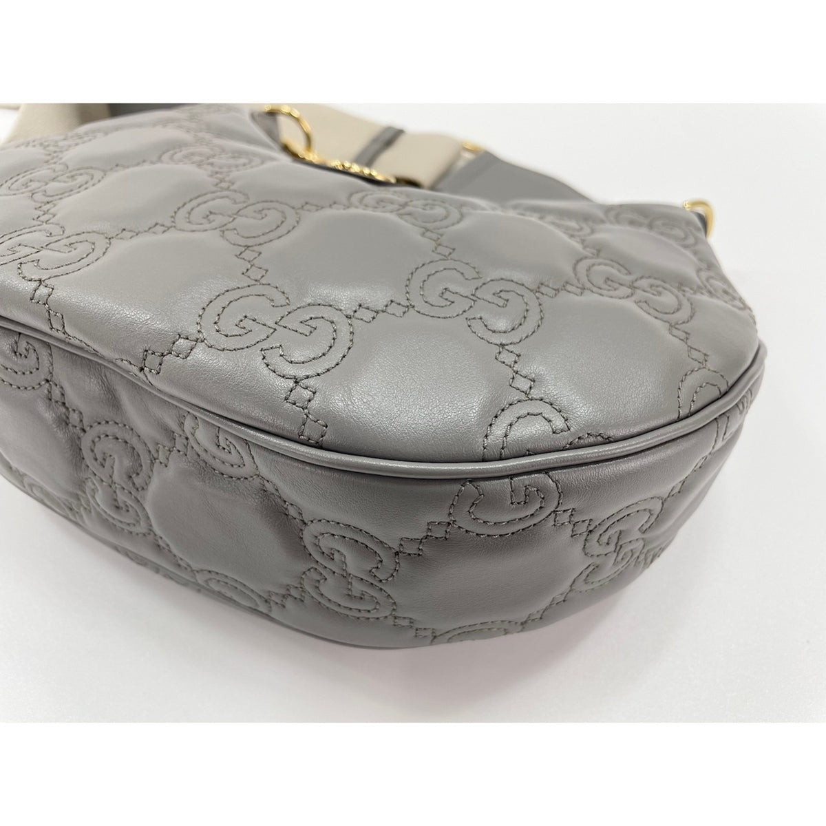 Gucci Gray Handbag (Pre-Owned)