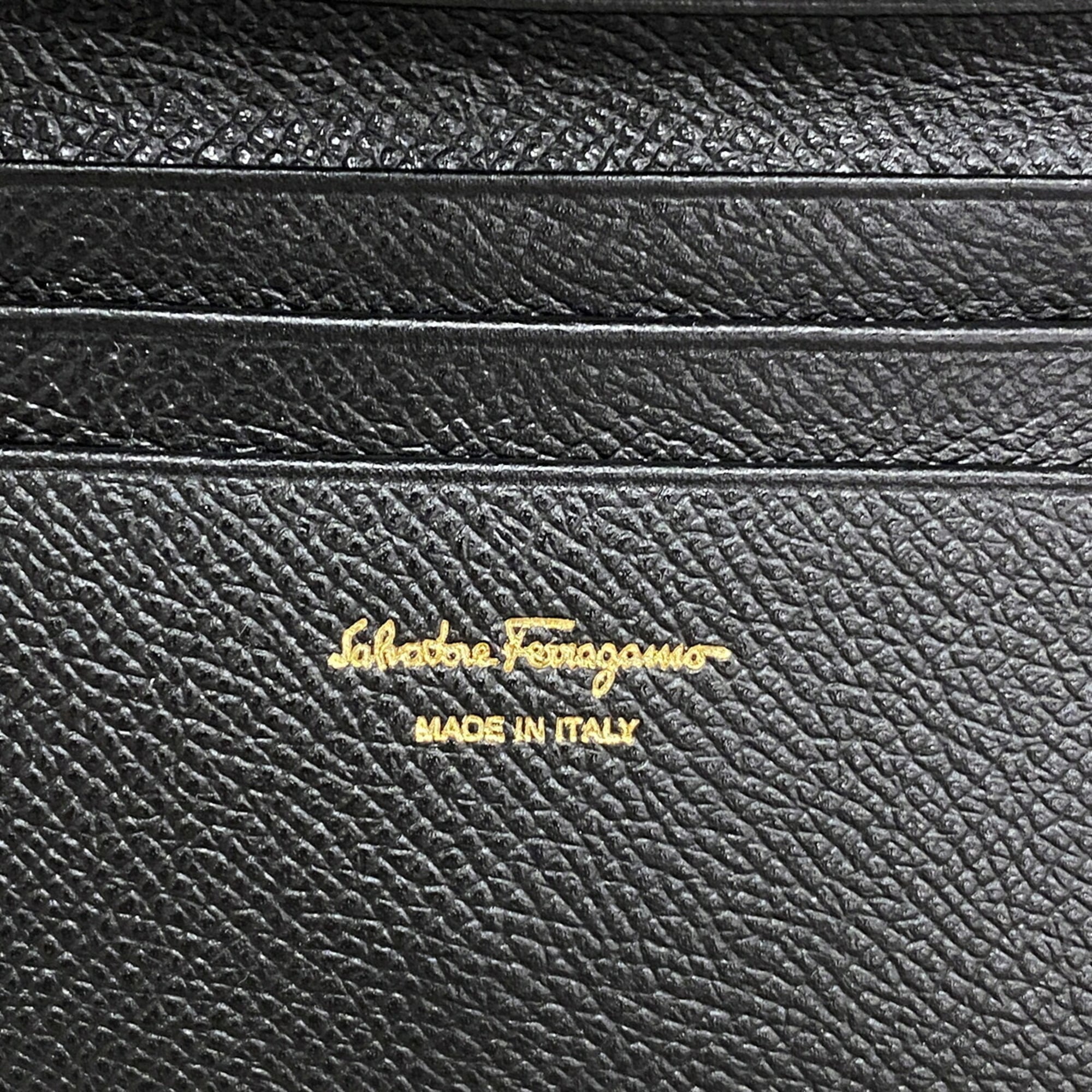 Salvatore Ferragamo Black White Leather Wallet (Bi-Fold) (Pre-Owned)
