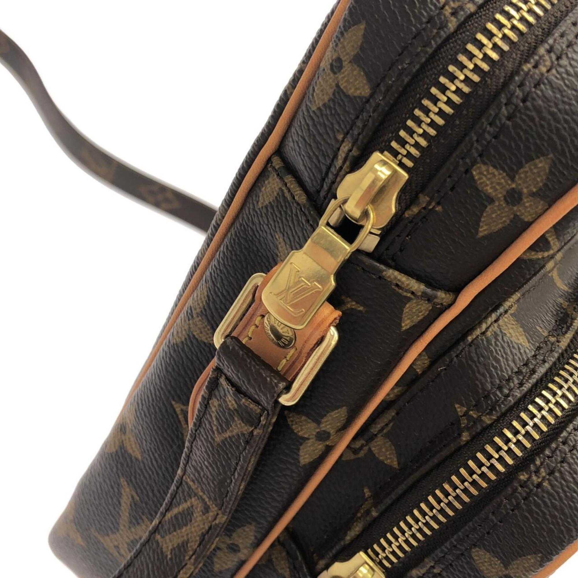 Louis Vuitton Marron Coated Canvas Shoulder Bag (Pre-Owned)