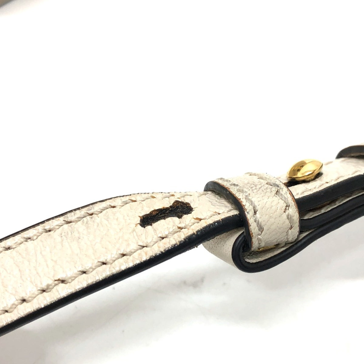 Gucci White Leather Shoulder Bag (Pre-Owned)