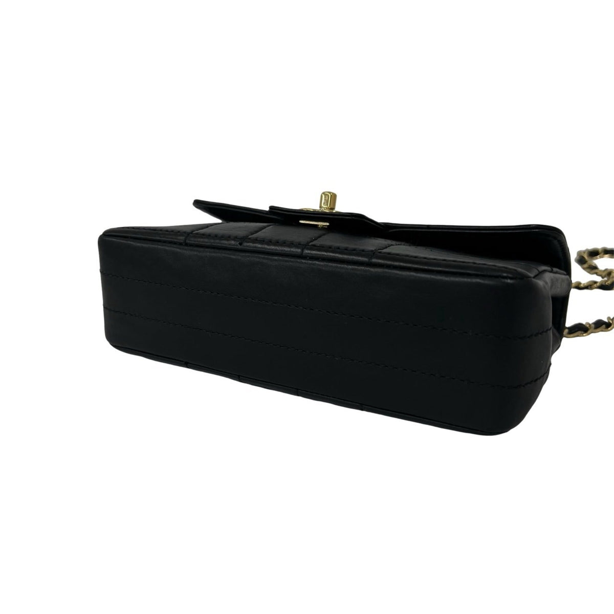 Chanel Black Leather Pochette Shoulder Bag (Pre-Owned)