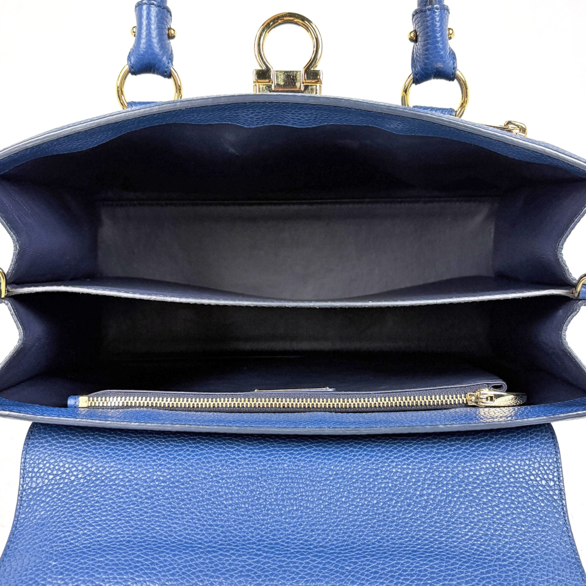 Salvatore Ferragamo Gancini Blue Leather Handbag (Pre-Owned)