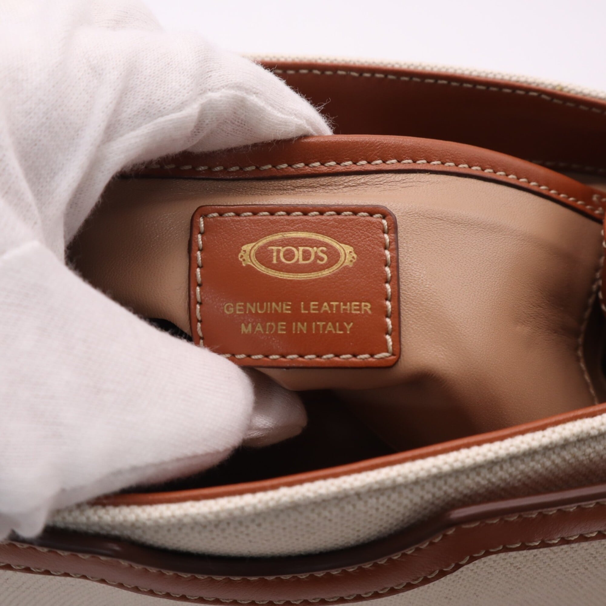 Tod's Beige Brown Canvas Shoulder Bag (Pre-Owned)