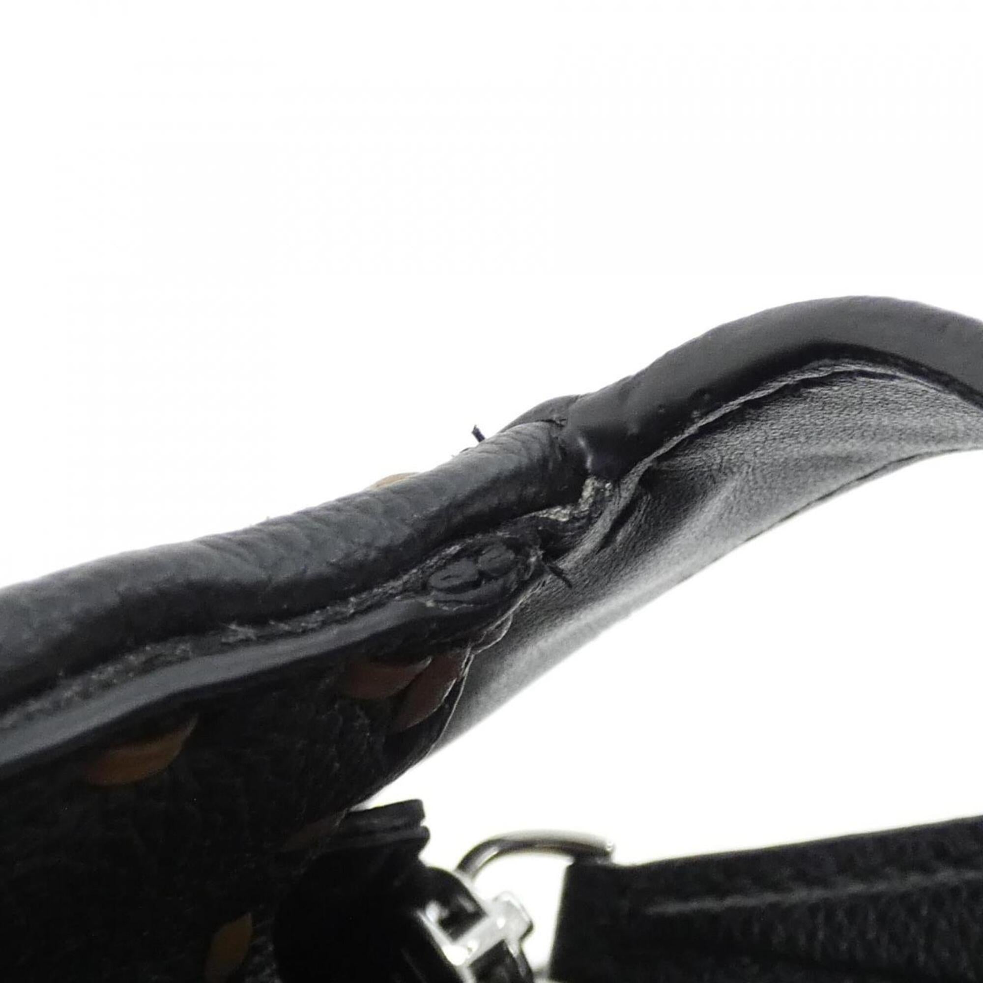 Fendi Black Sand Leather Handbag (Pre-Owned)