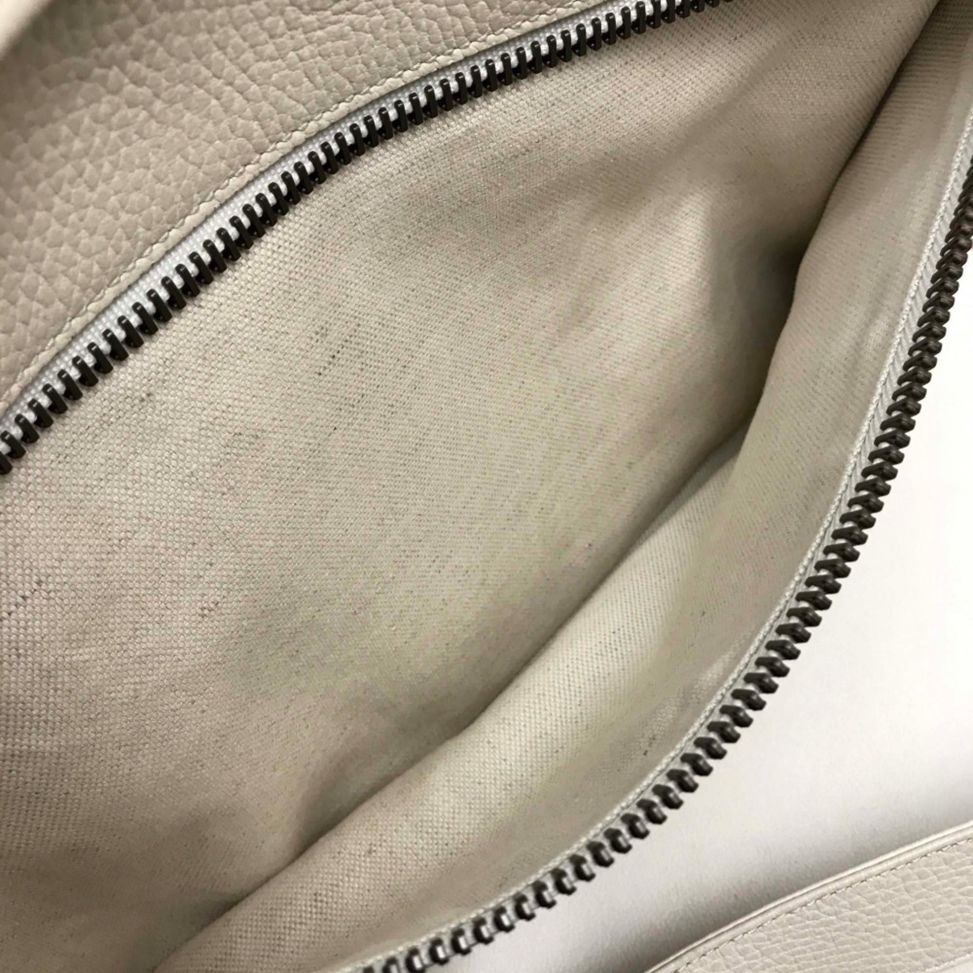 Gucci White Leather Shoulder Bag (Pre-Owned)
