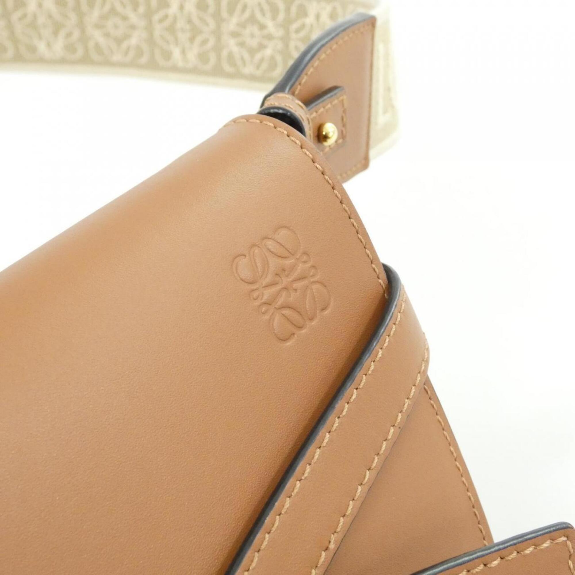 Loewe Brown Leather Shoulder Bag (Pre-Owned)