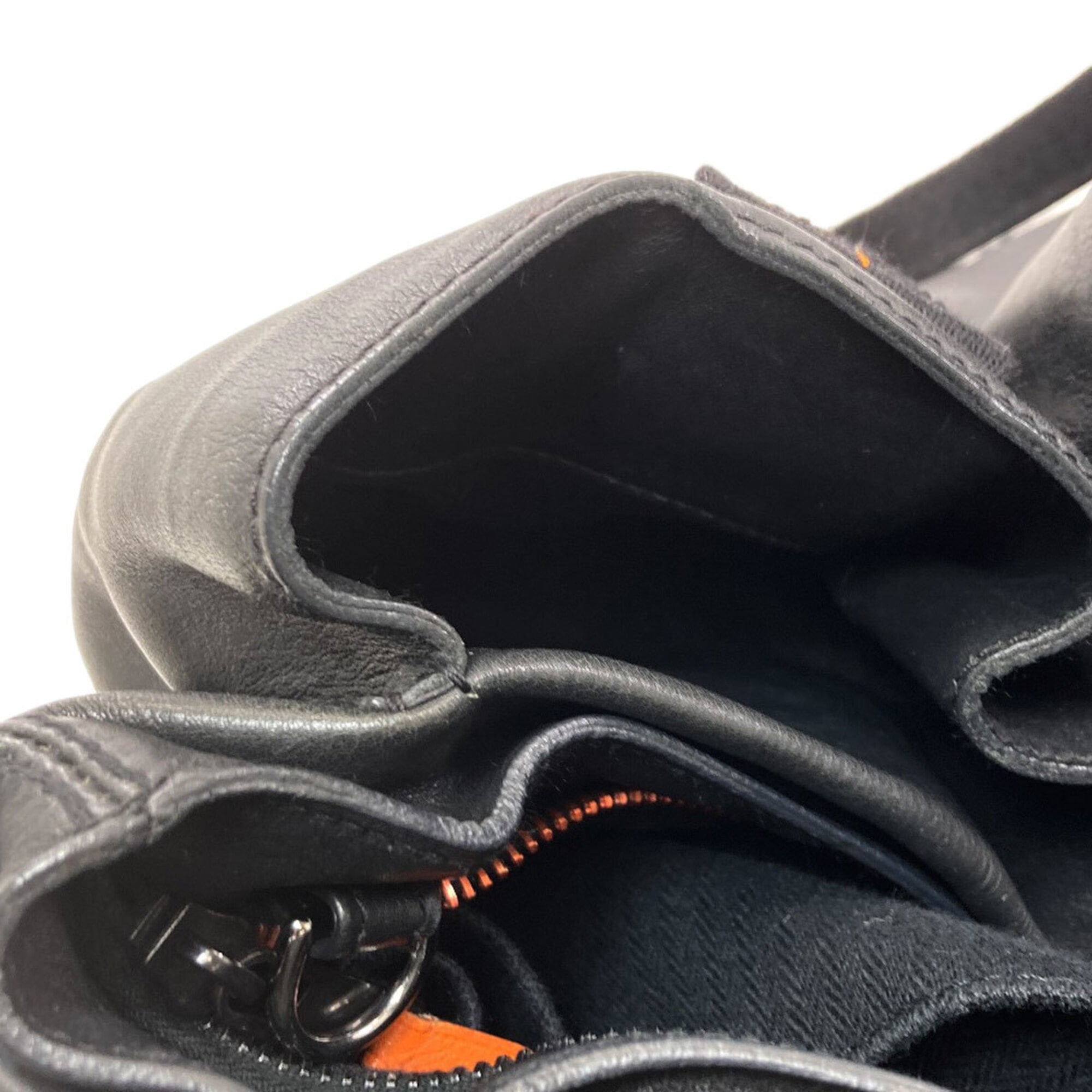 Hermes Black Leather Handbag (Pre-Owned)