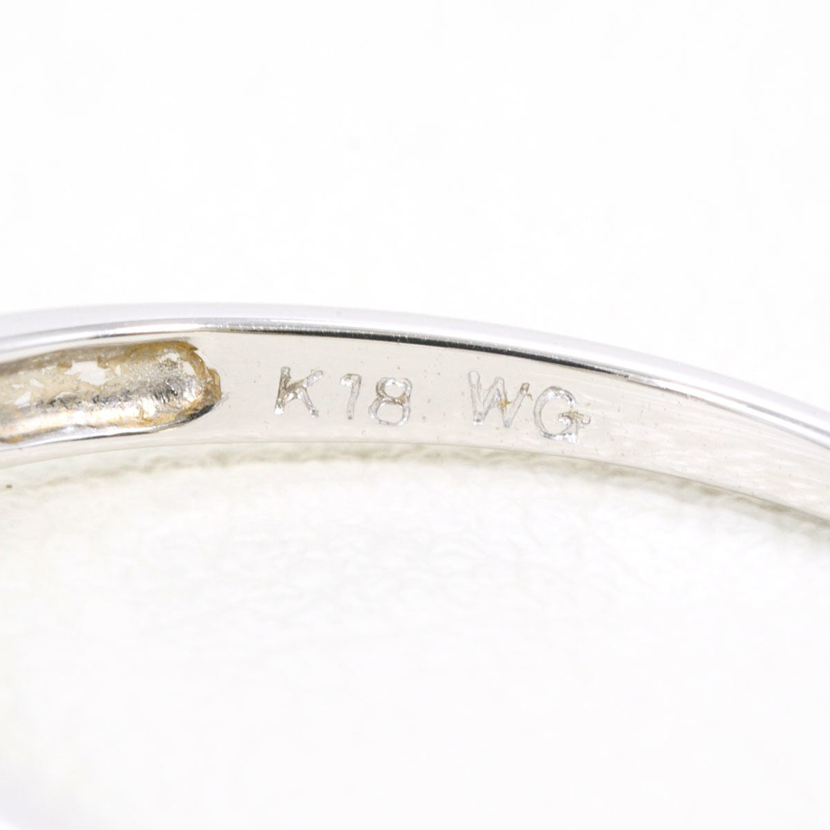 Unbranded White Gold White Gold (18K) Band Ring (Pre-Owned)