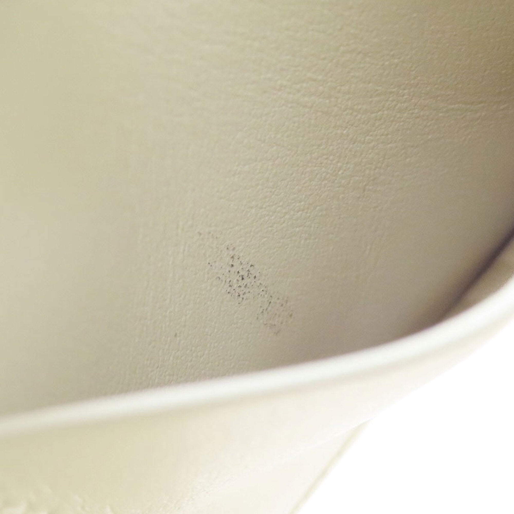 Jimmy Choo White Leather Wallet (Tri-Fold) (Pre-Owned)