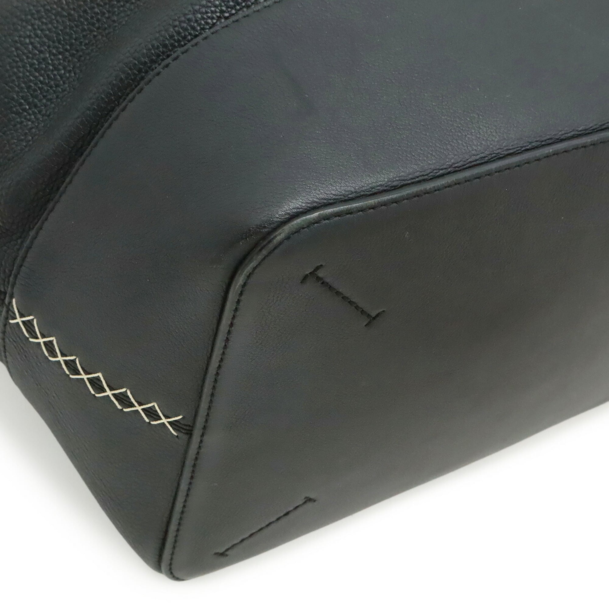Loewe Black Leather Handbag Shoulder Bag (Pre-Owned)