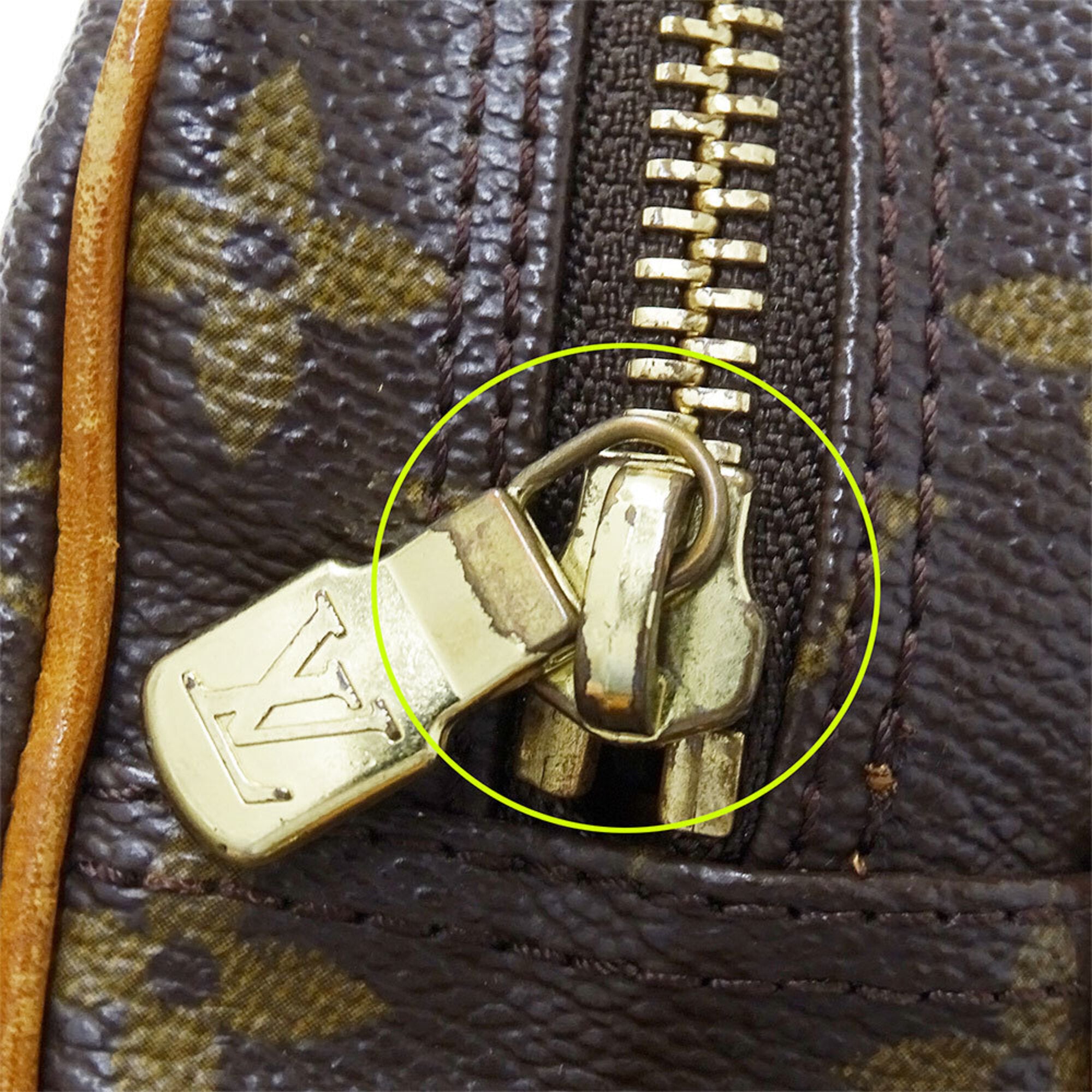 Louis Vuitton Brown Monogram Canvas Shoulder Bag (Pre-Owned)