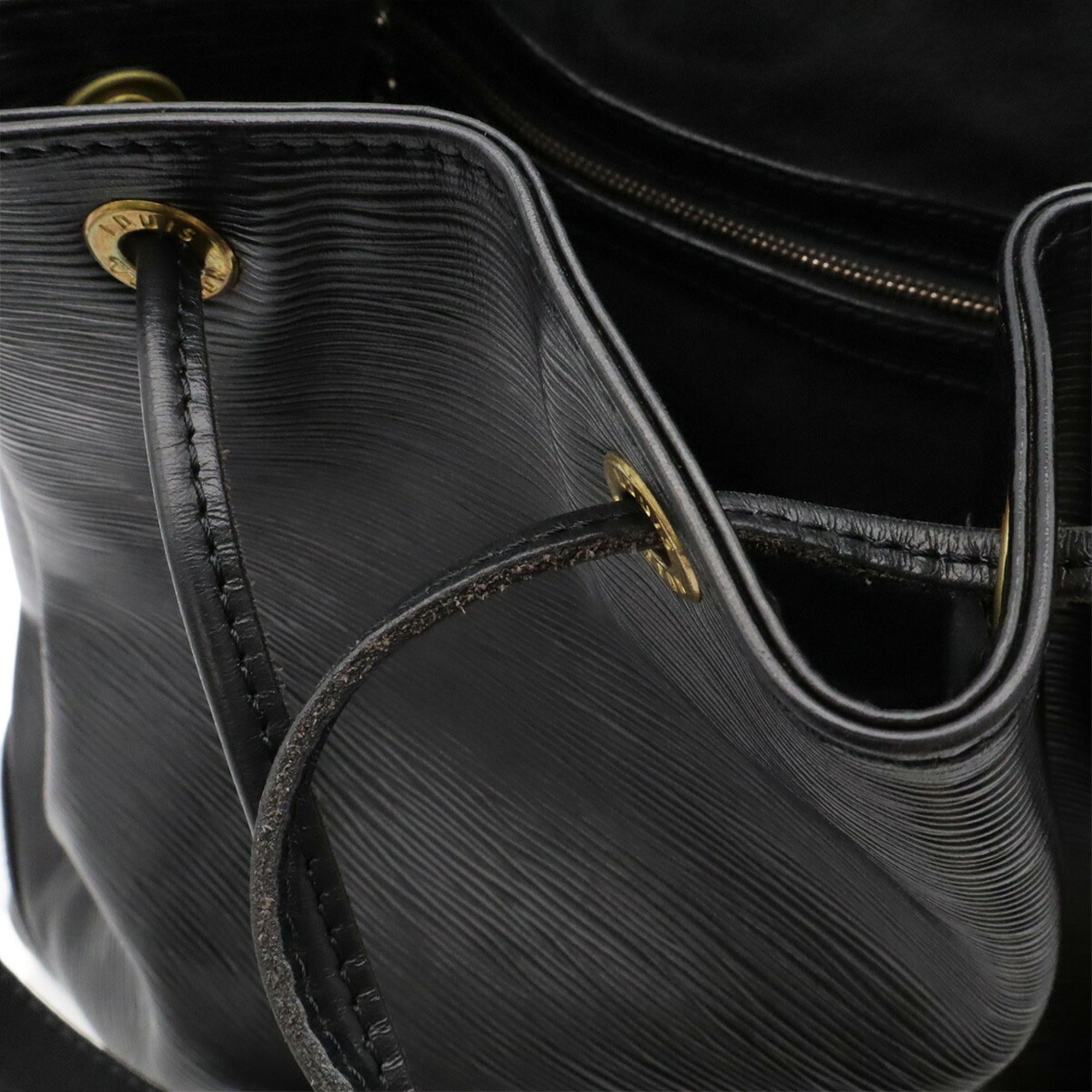 Louis Vuitton Epi Black Noir Epi Leather Shoulder Bag (Pre-Owned)