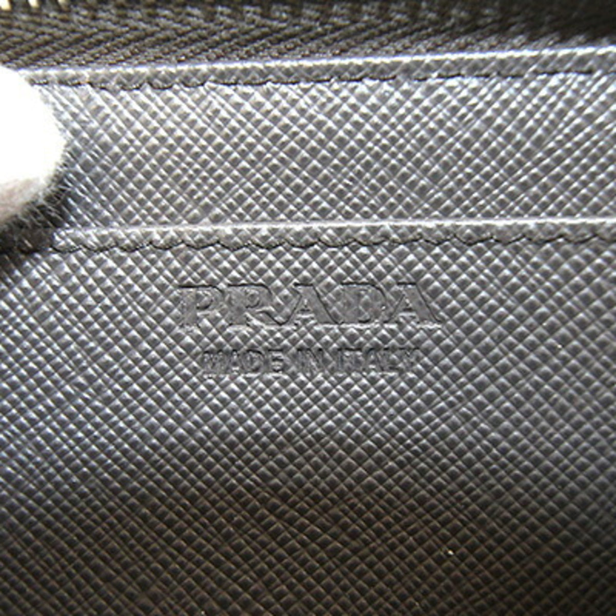 Prada Gray Leather Coin Purse/Coin Case (Pre-Owned)