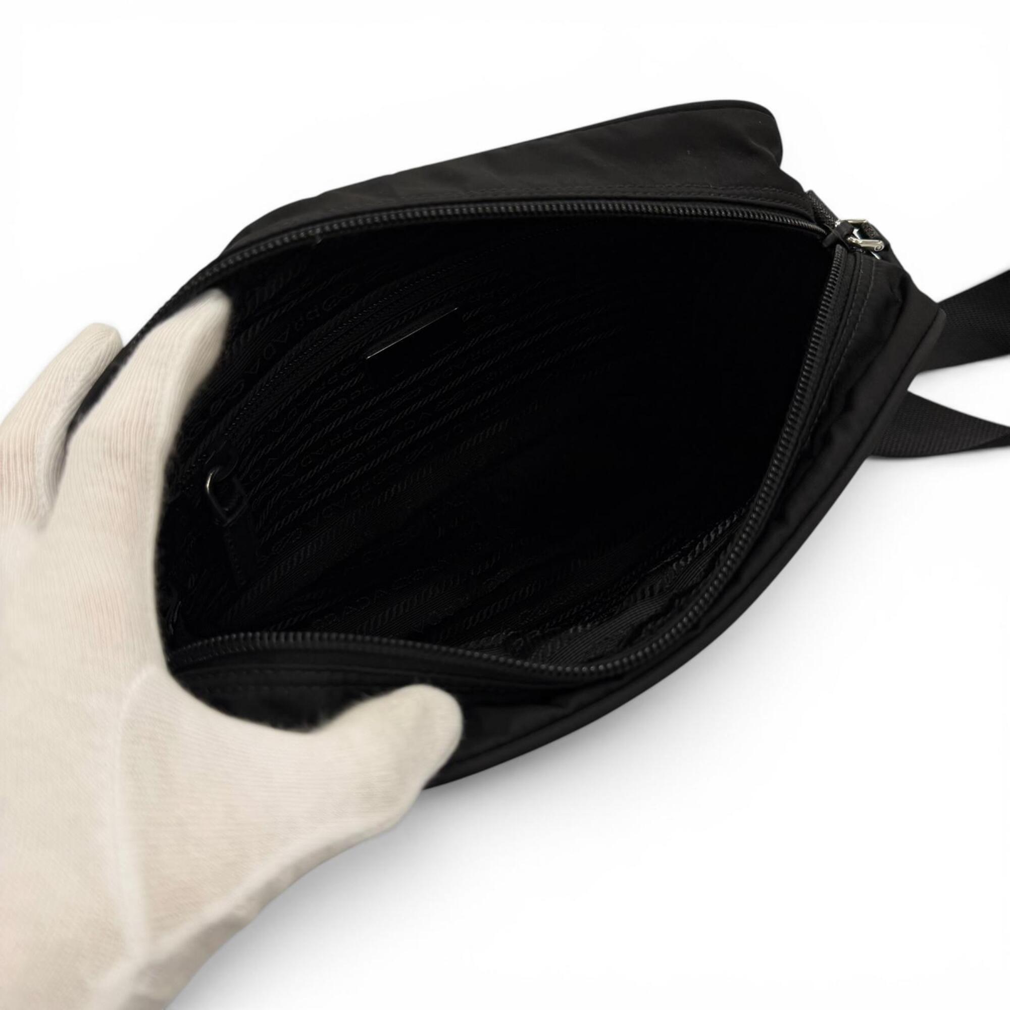 Prada Black Nylon Shoulder Bag (Pre-Owned)
