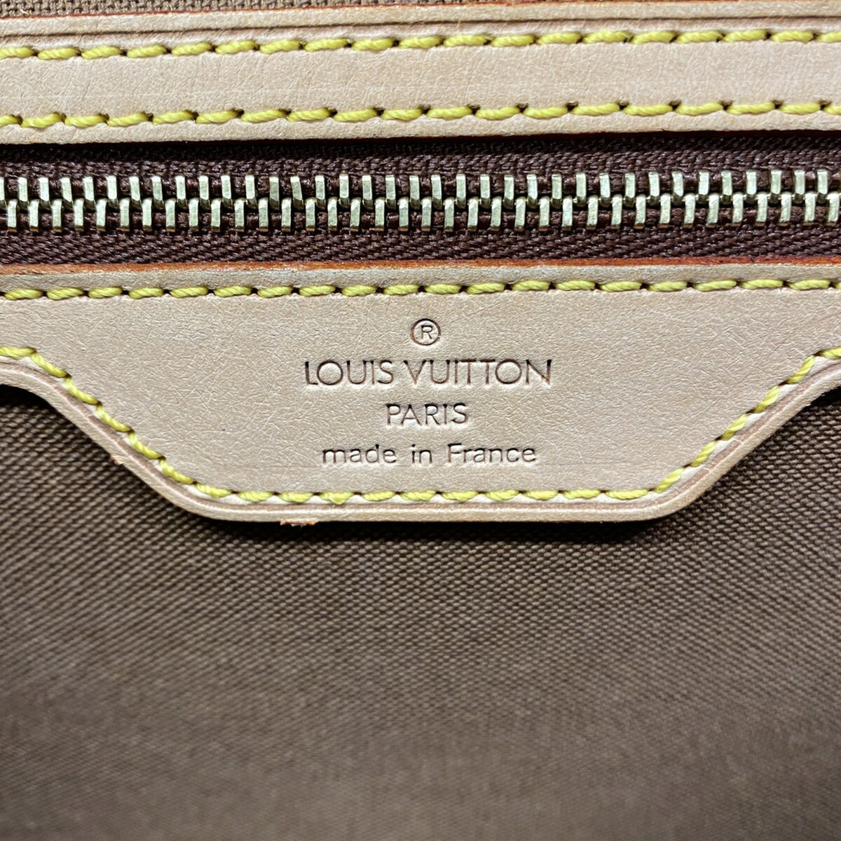Louis Vuitton Brown Shoulder Bag (Pre-Owned)