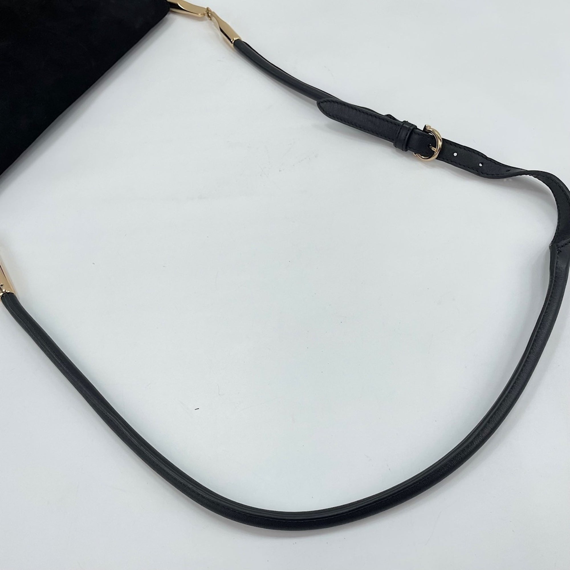 Salvatore Ferragamo Gancini Black Shoulder Bag (Pre-Owned)