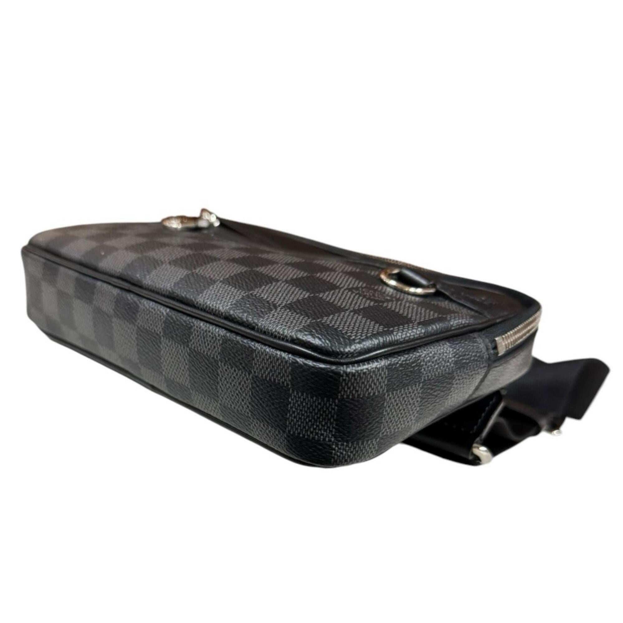 Louis Vuitton Black Gray Damier Graphite Canvas Pouch Shoulder Bag (Pre-Owned)