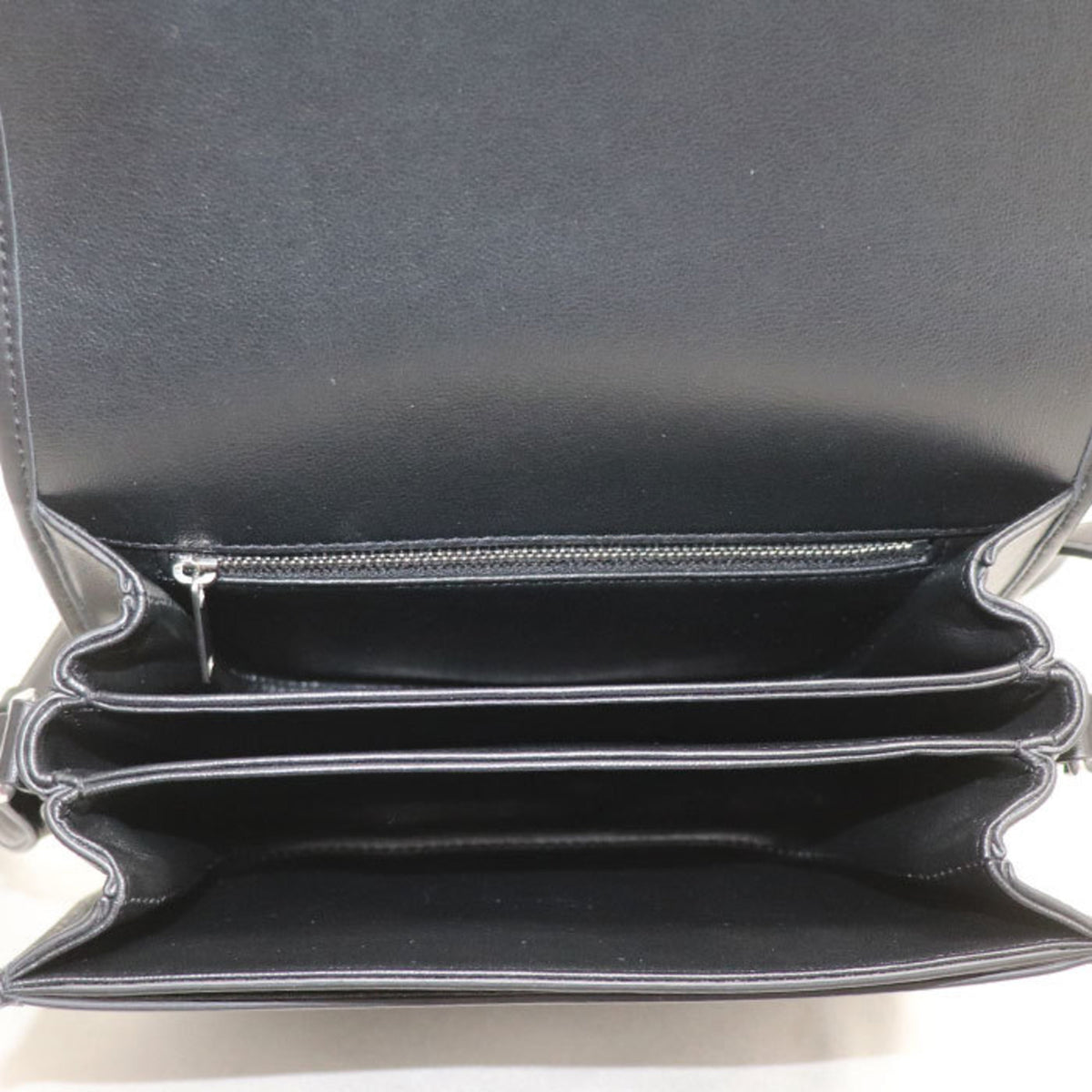 Celine Black Leather Shoulder Bag (Pre-Owned)