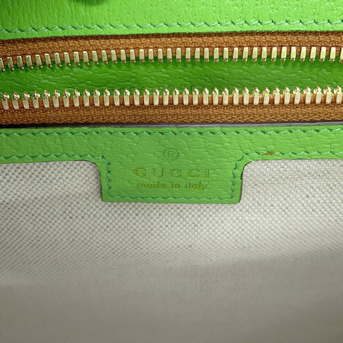 Gucci Beige Multi-Color Pvc Leather Handbag (Pre-Owned)
