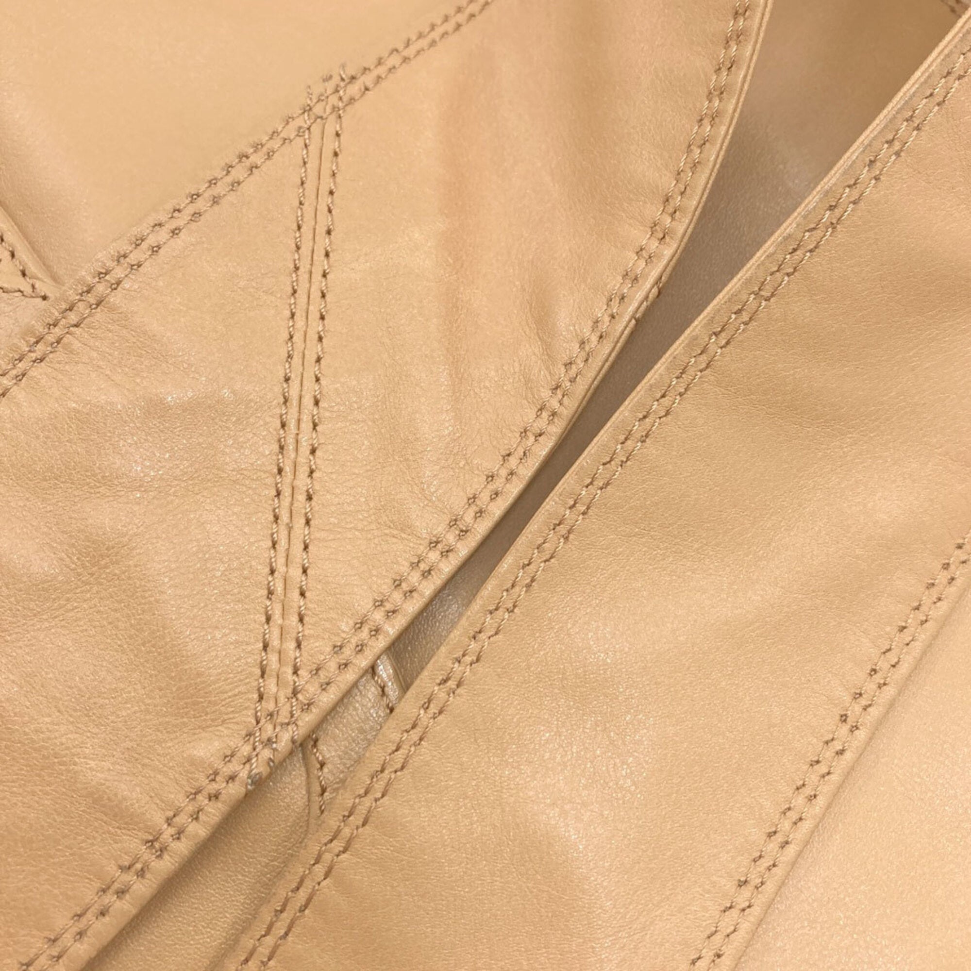 Chanel Beige Leather Tote Bag (Pre-Owned)